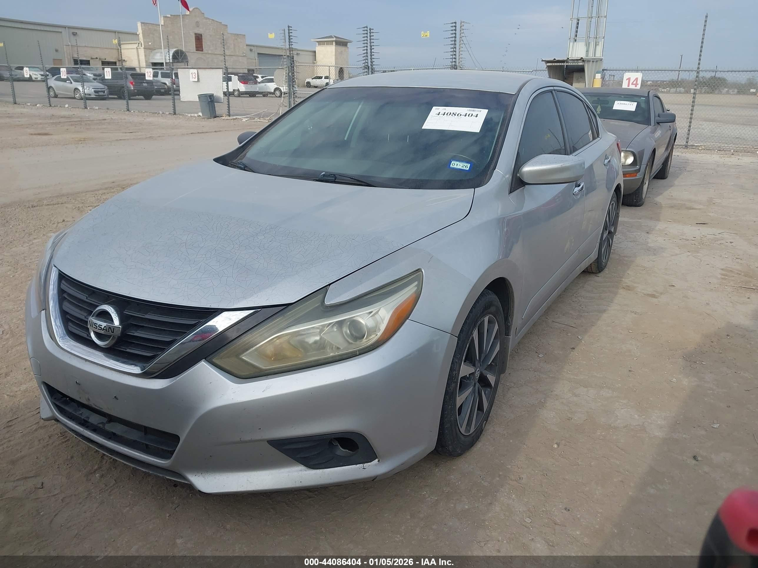NISSAN ALTIMA image 2