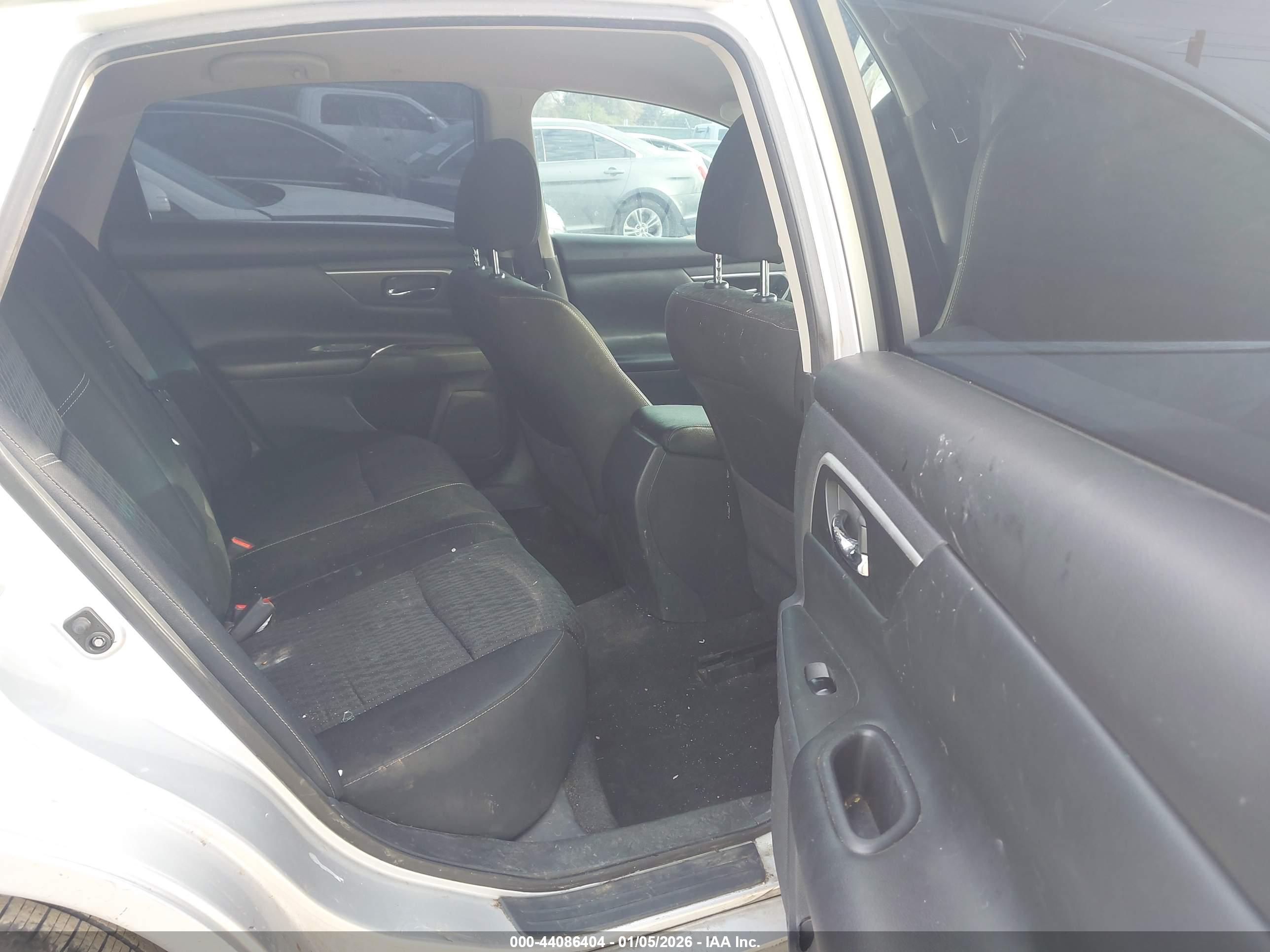 NISSAN ALTIMA image 8