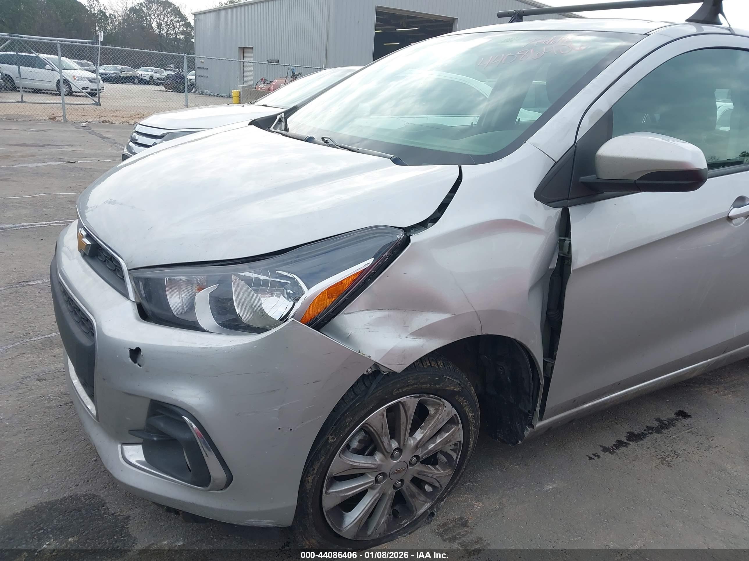 CHEVROLET SPARK image 6