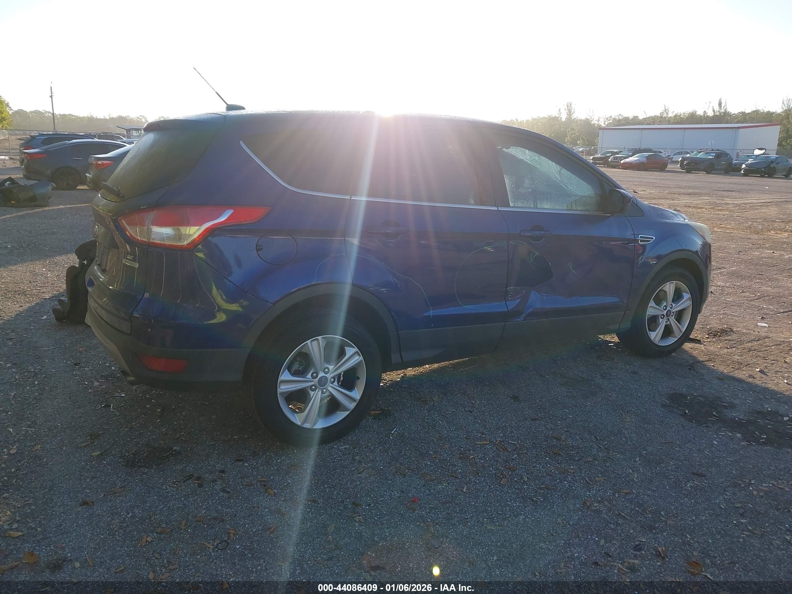 FORD ESCAPE image 4