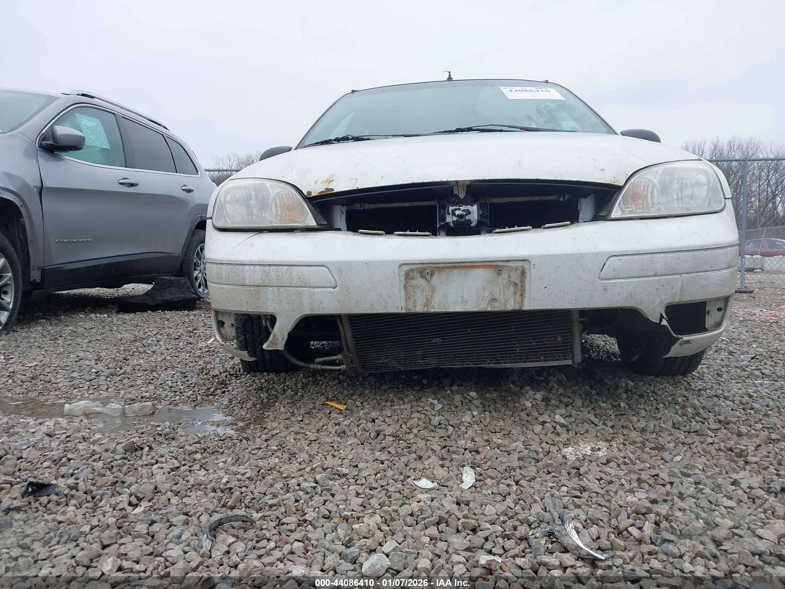 FORD FOCUS image 6