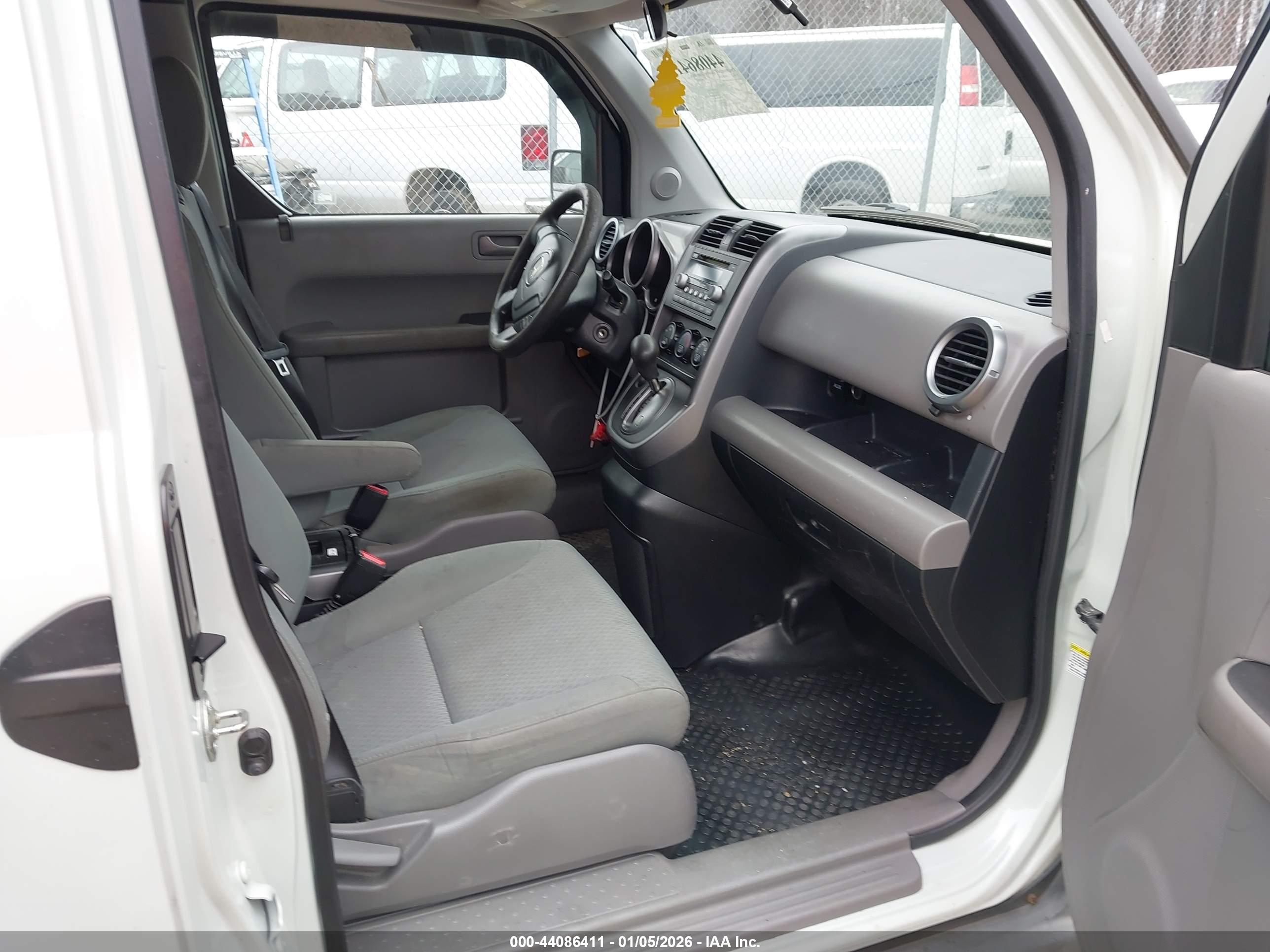 HONDA ELEMENT image 5