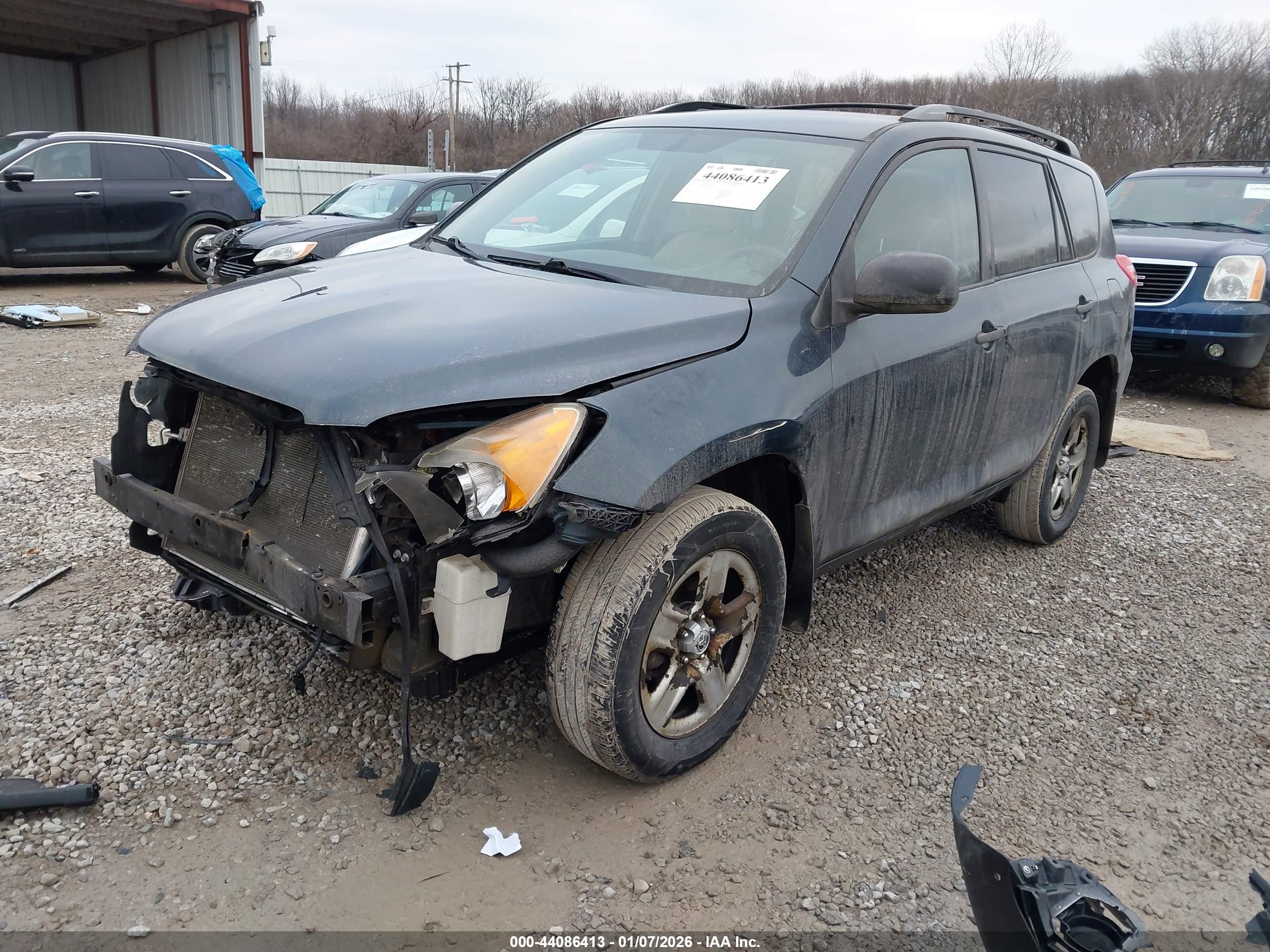 TOYOTA RAV4 image 2