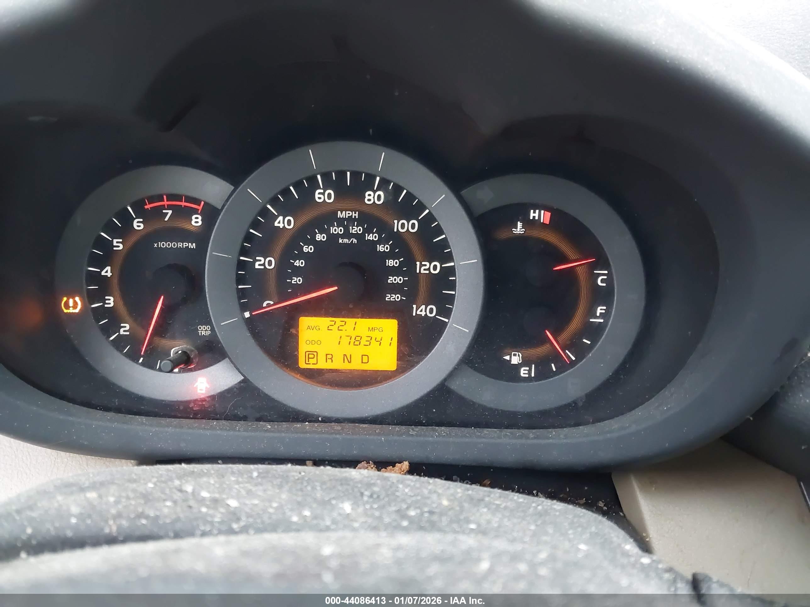 TOYOTA RAV4 image 7