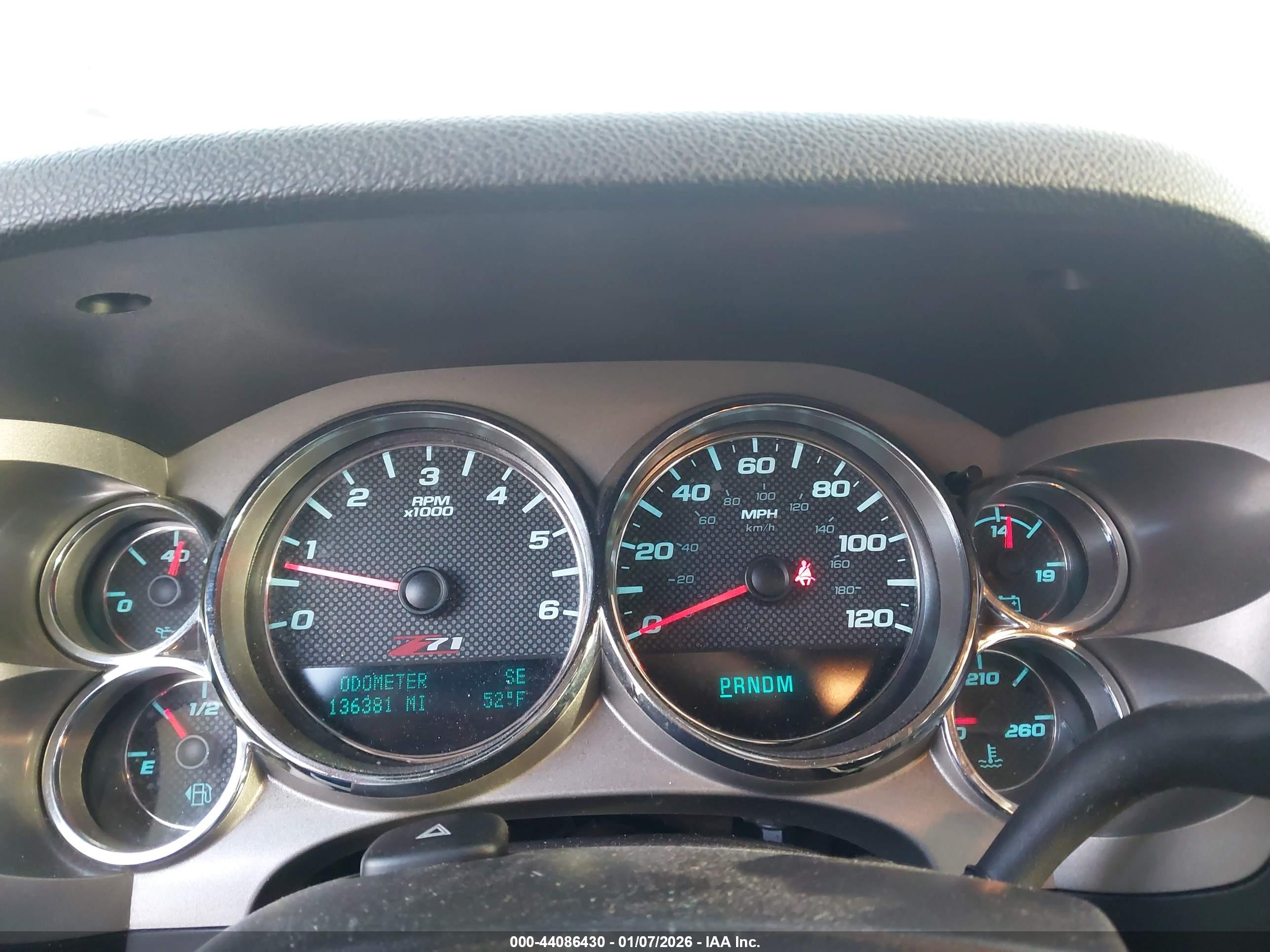 CHEVROLET SILVERADO image 7