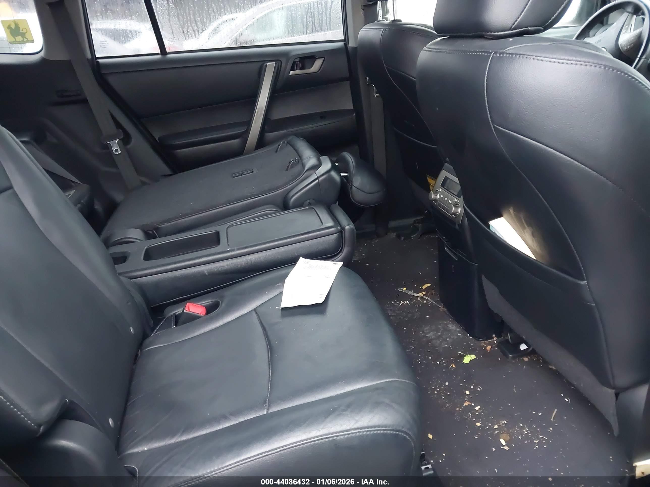 TOYOTA HIGHLANDER image 8