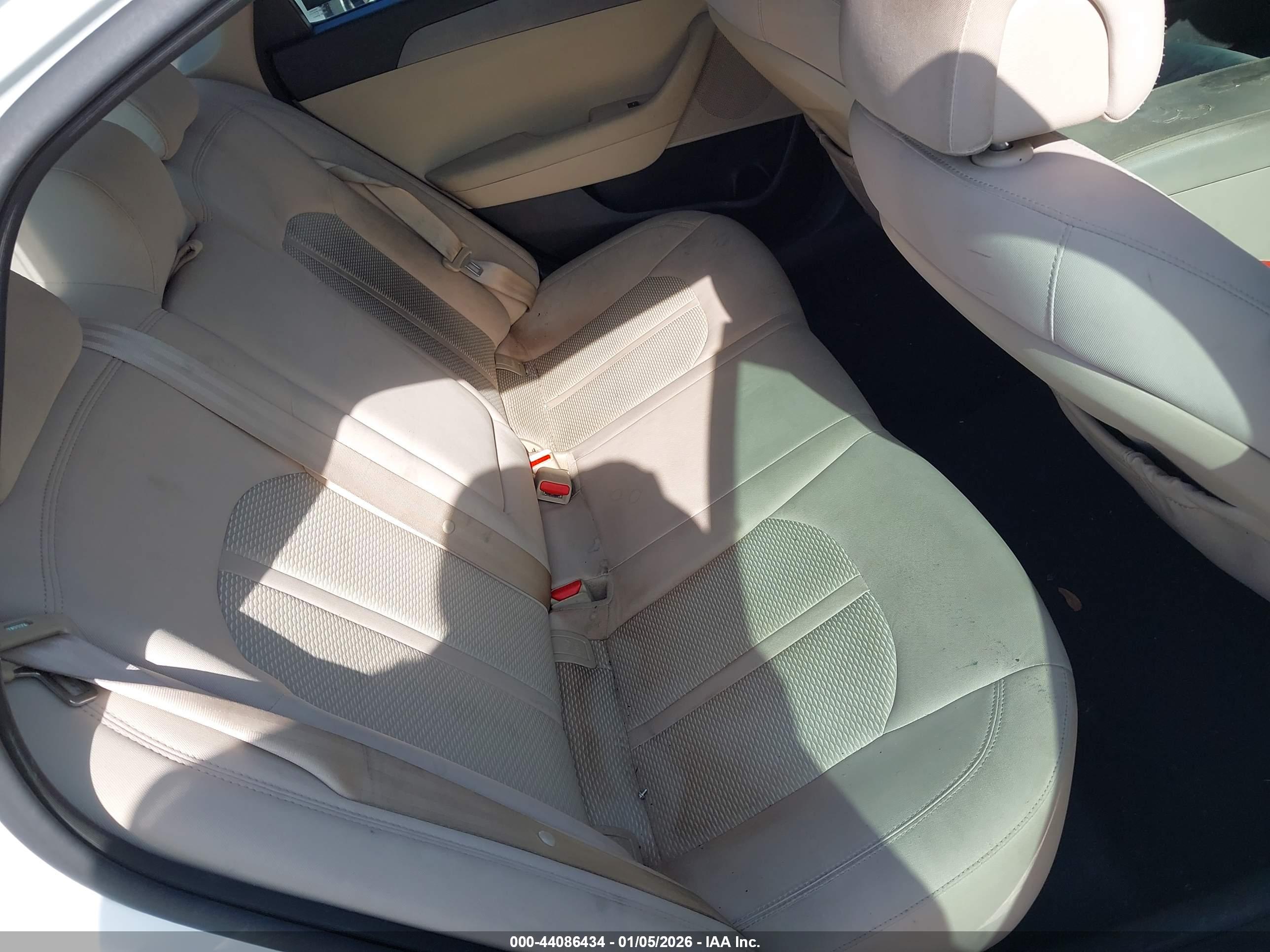 HYUNDAI SONATA image 8