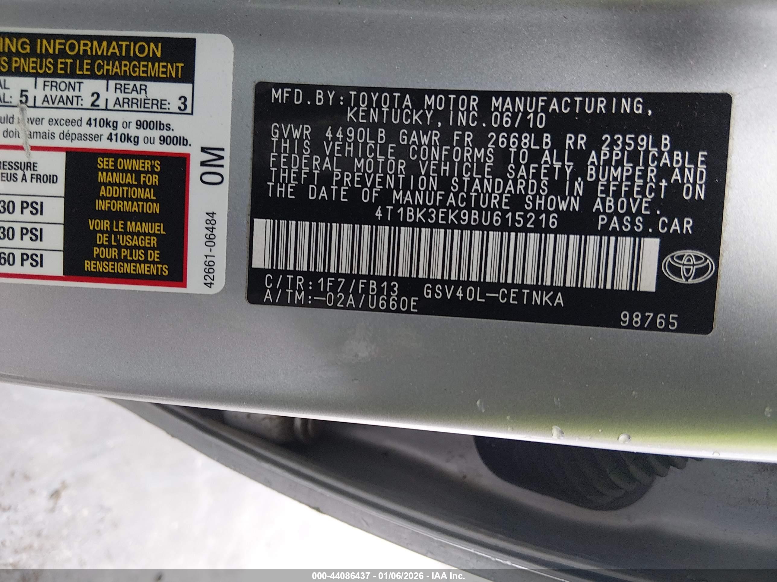 TOYOTA CAMRY image 9