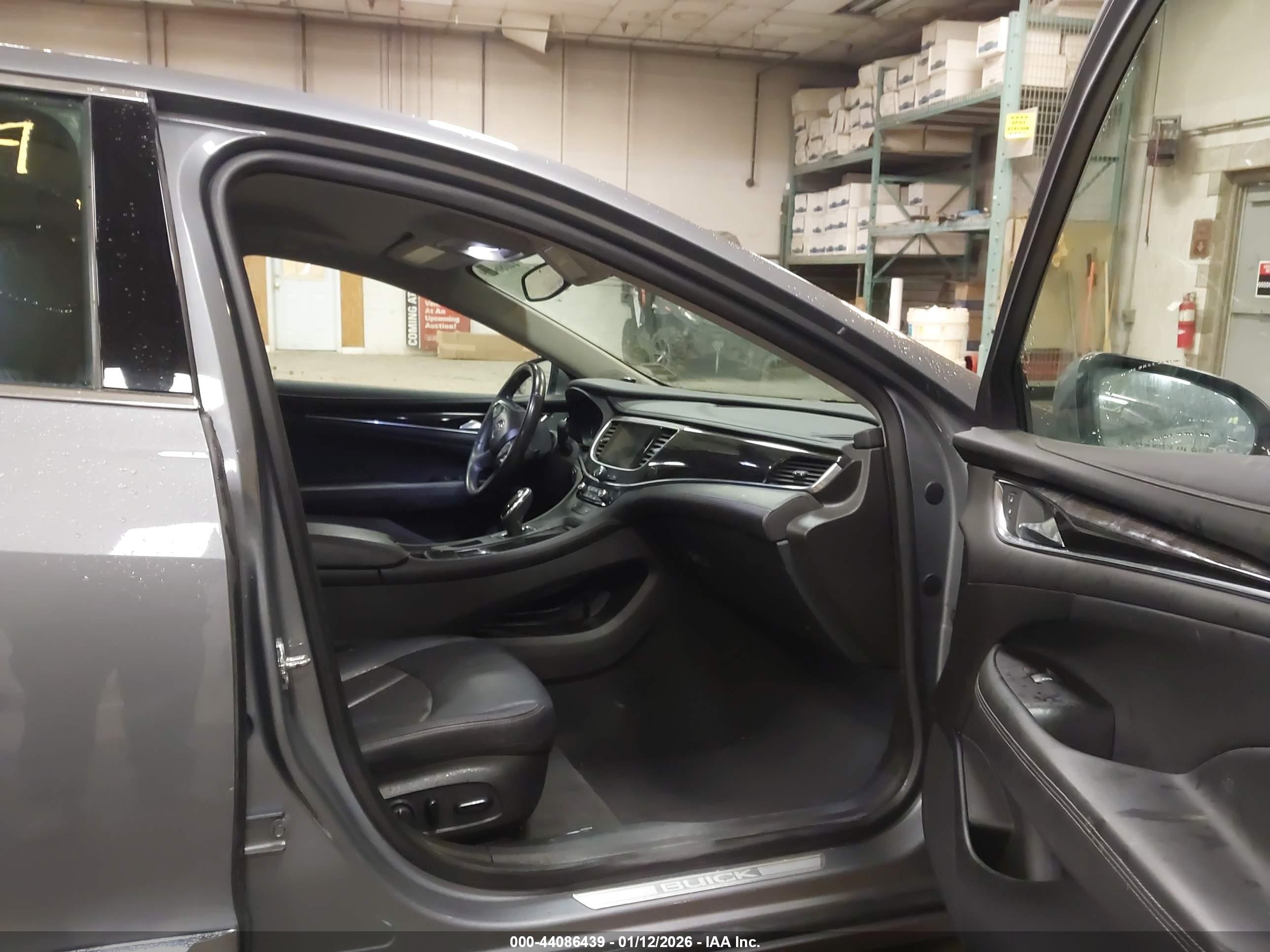 BUICK LACROSSE image 5