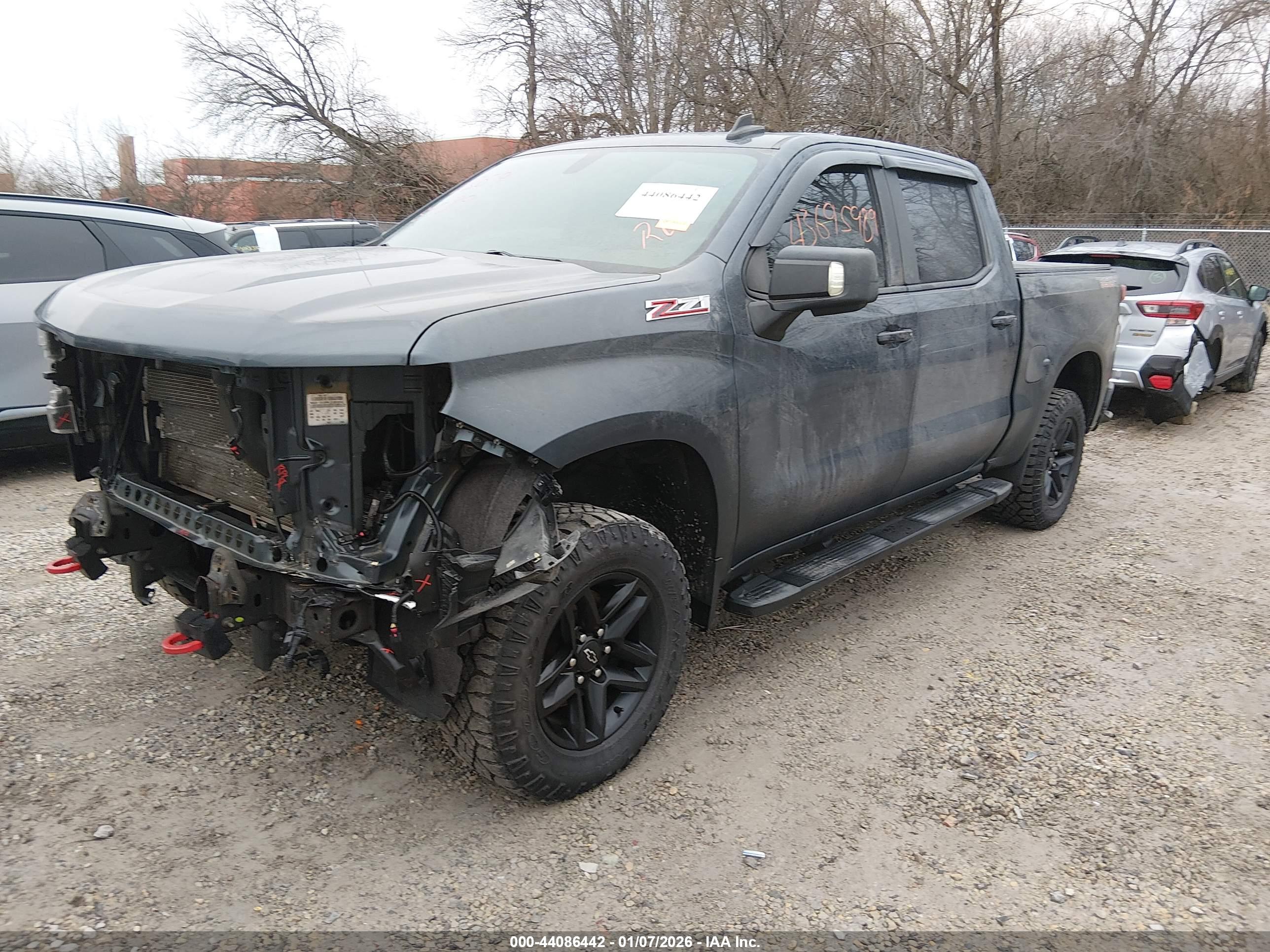 CHEVROLET SILVERADO image 2