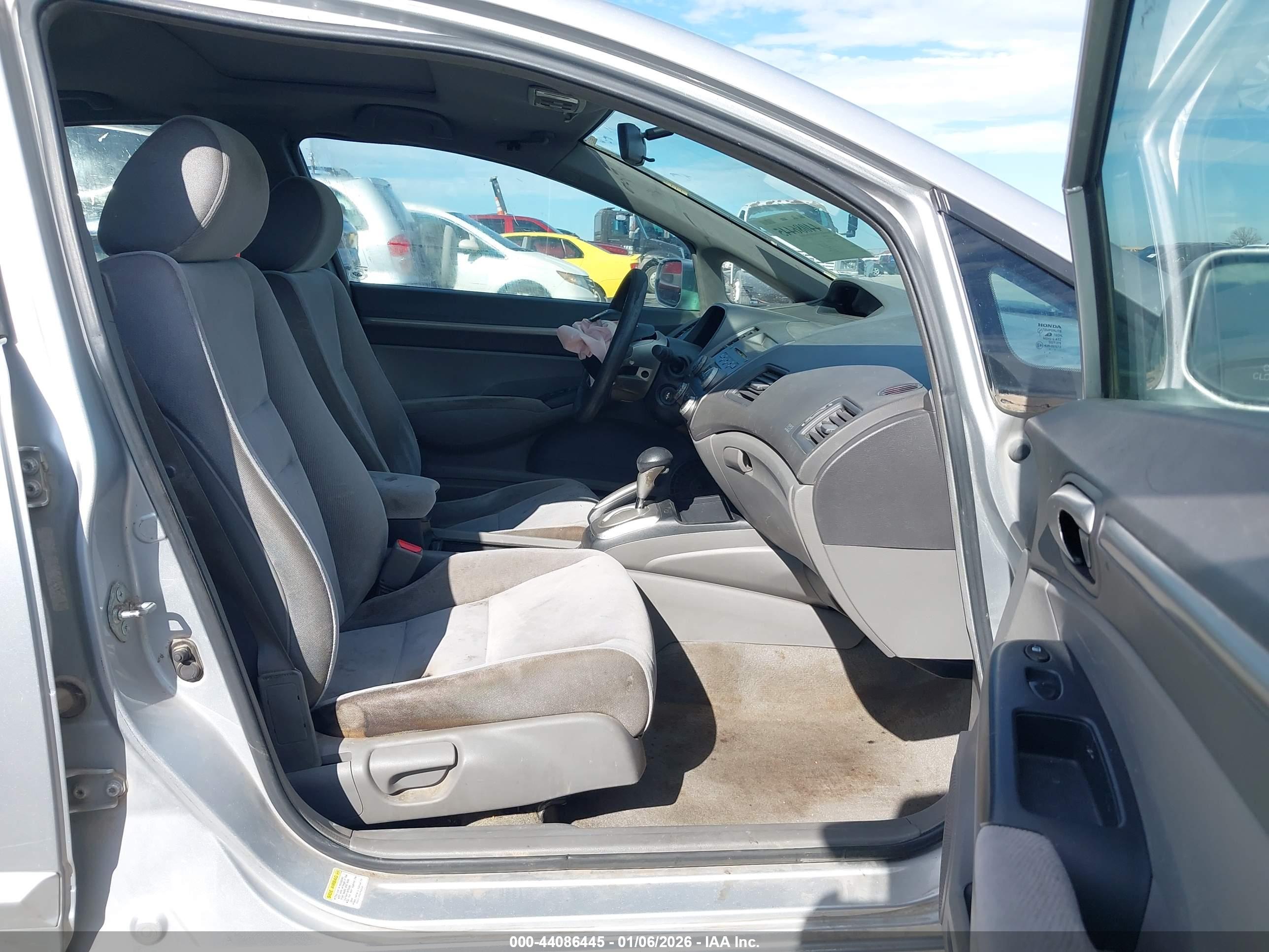 HONDA CIVIC image 5