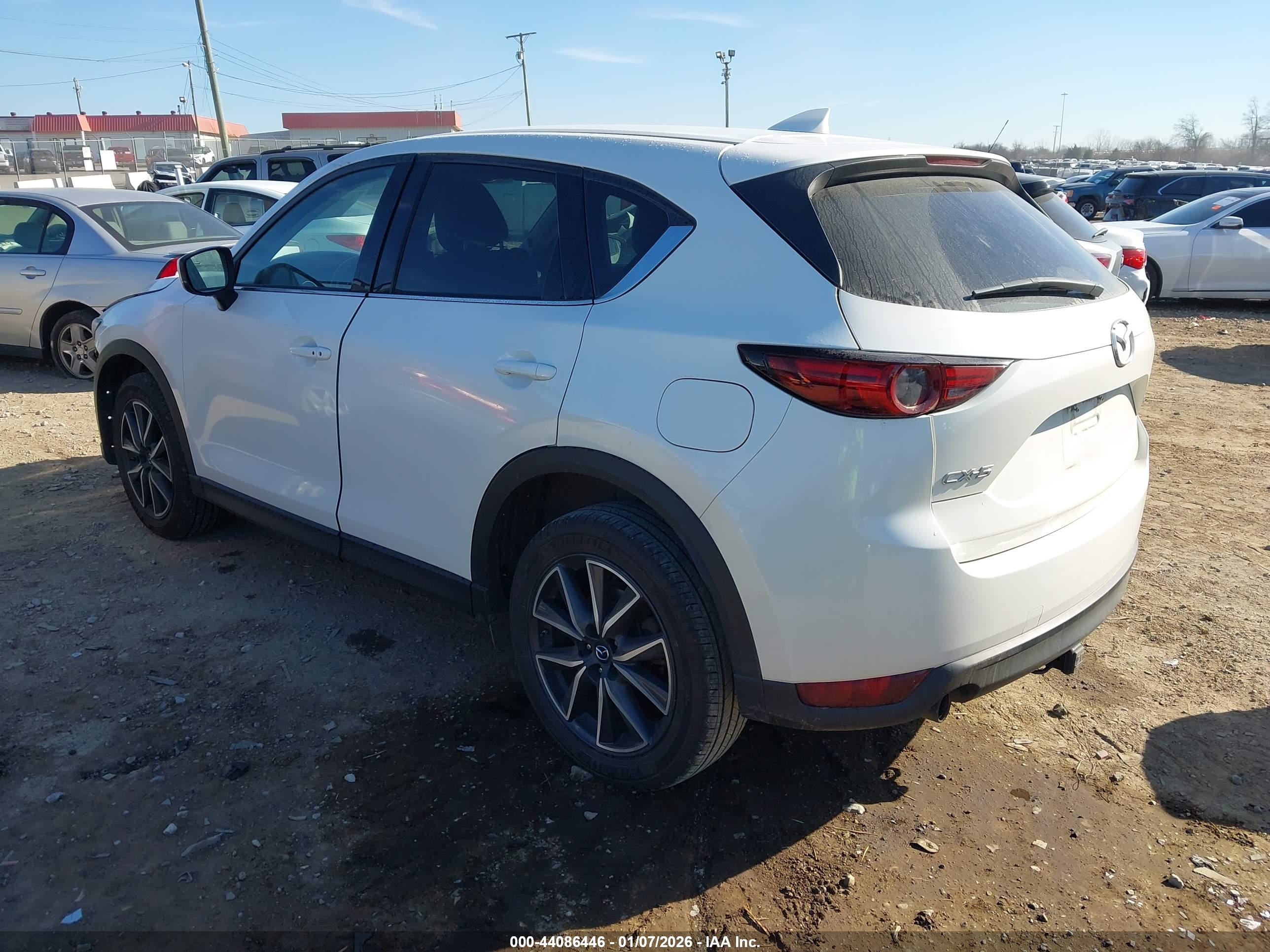 MAZDA CX-5 image 3