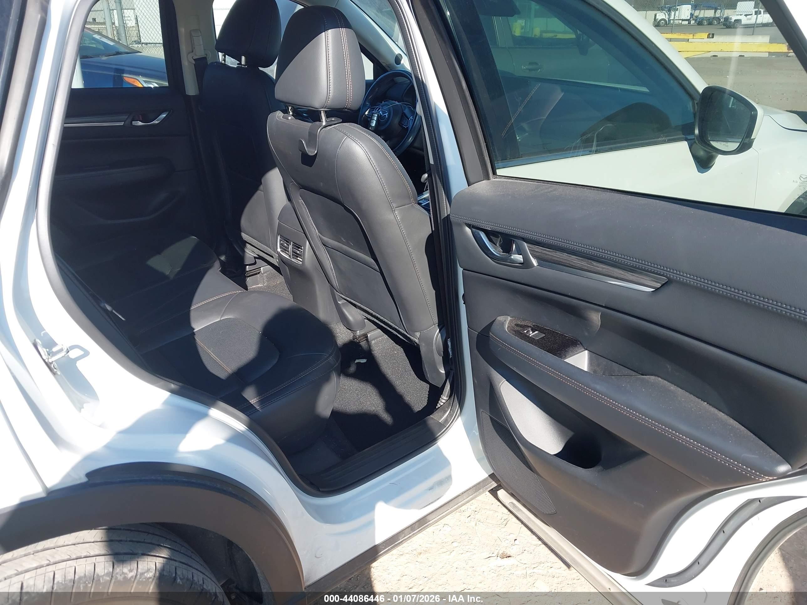 MAZDA CX-5 image 8