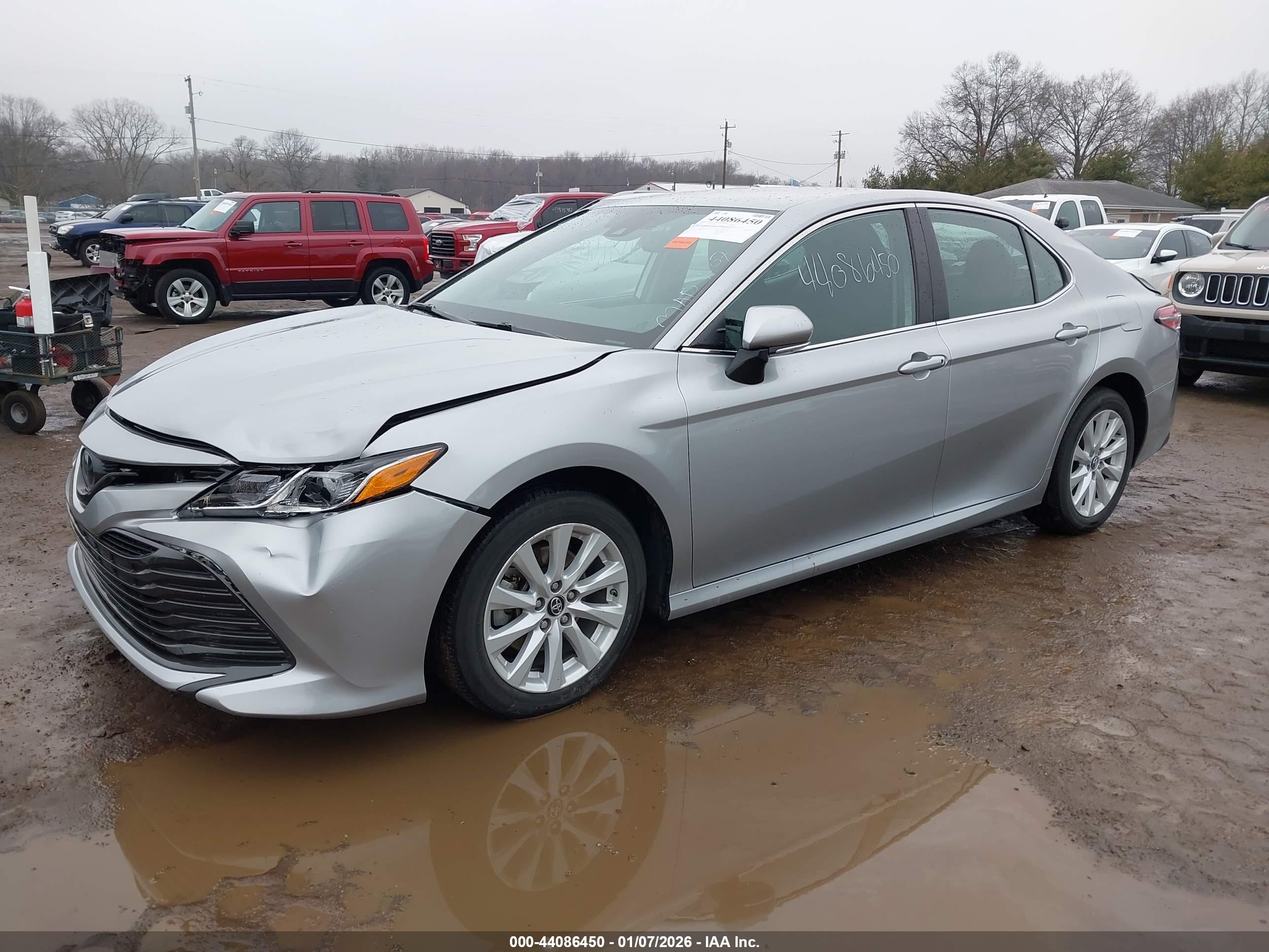 TOYOTA CAMRY image 2