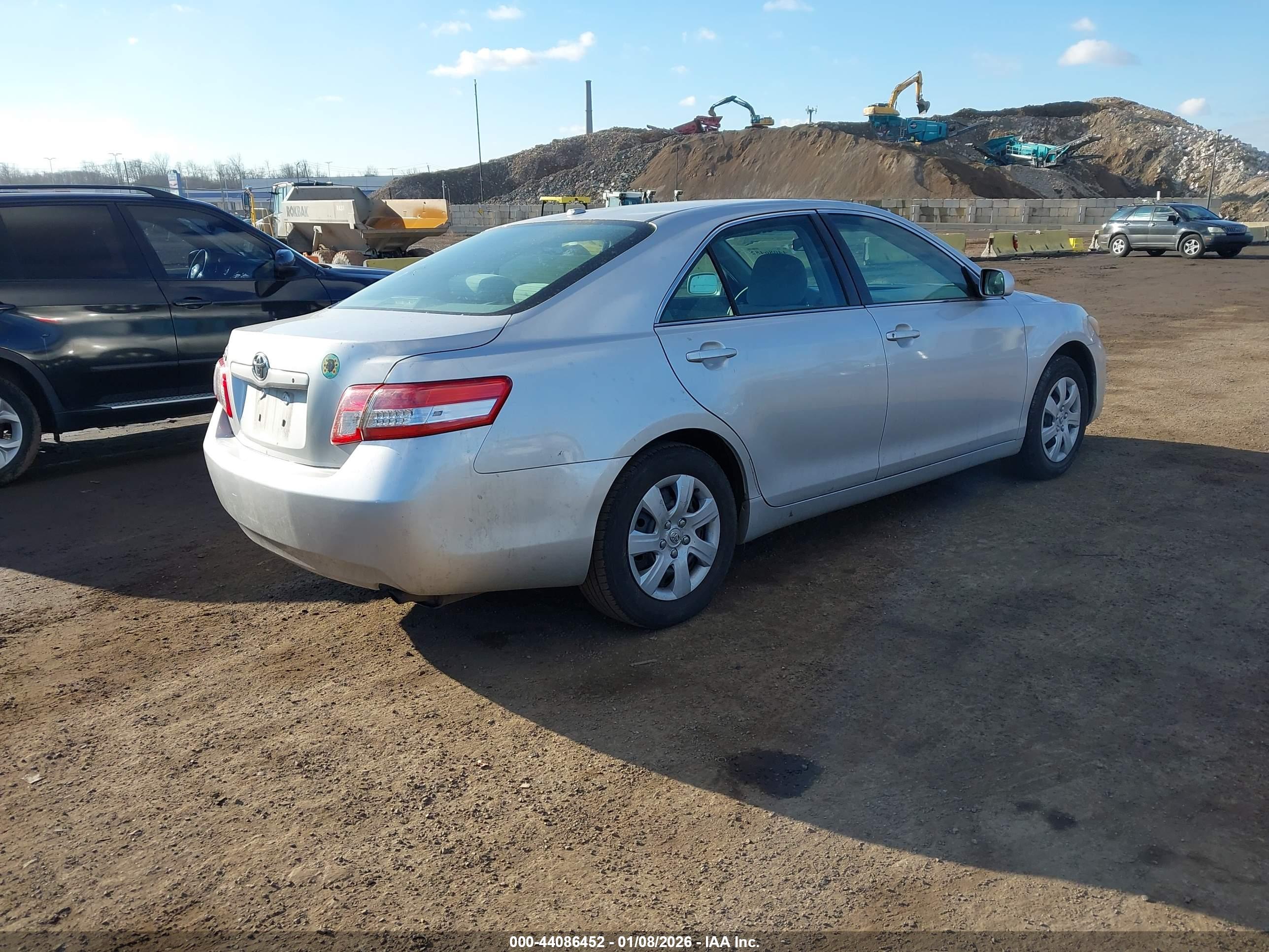 TOYOTA CAMRY image 4
