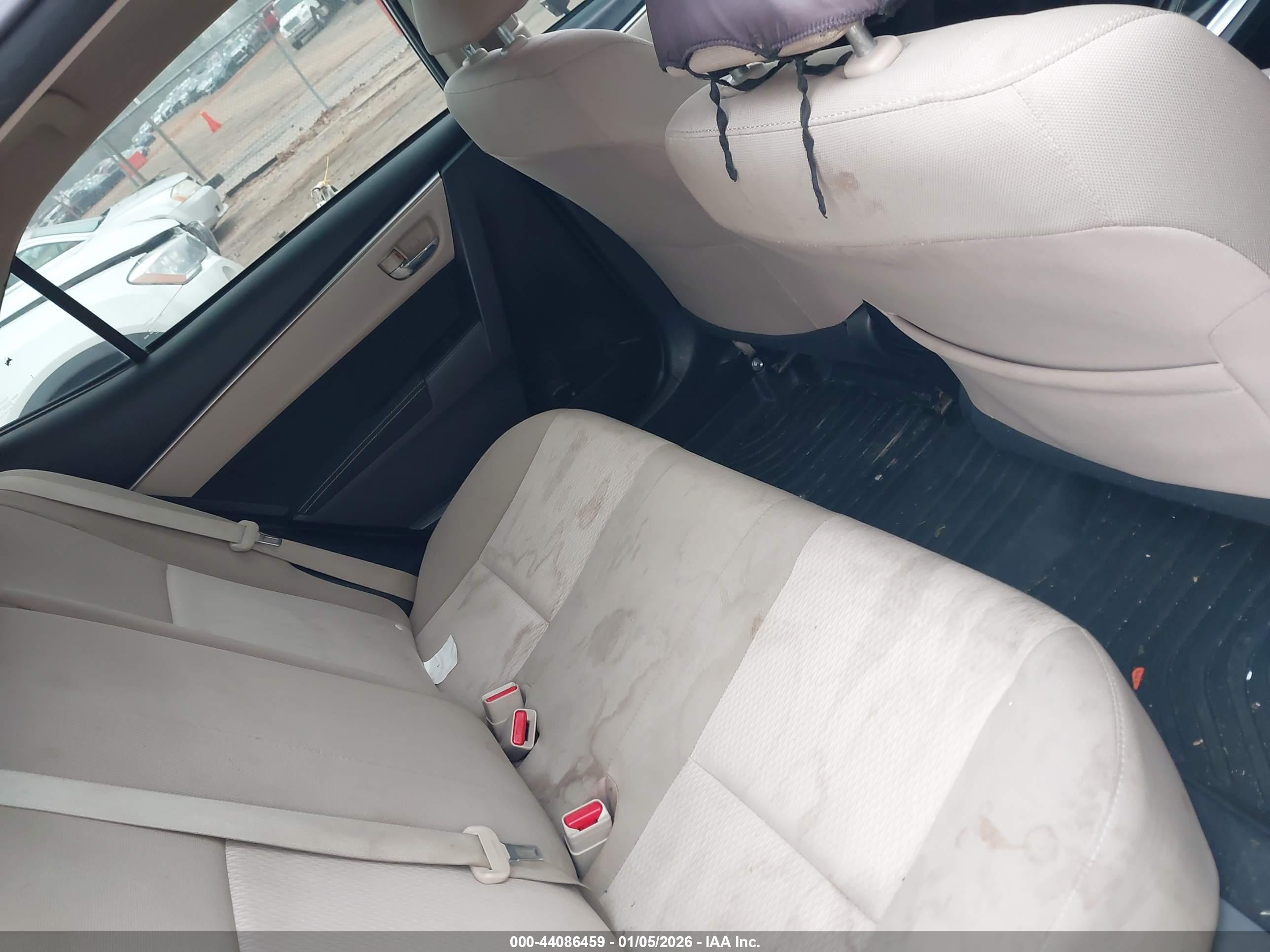 TOYOTA COROLLA image 8