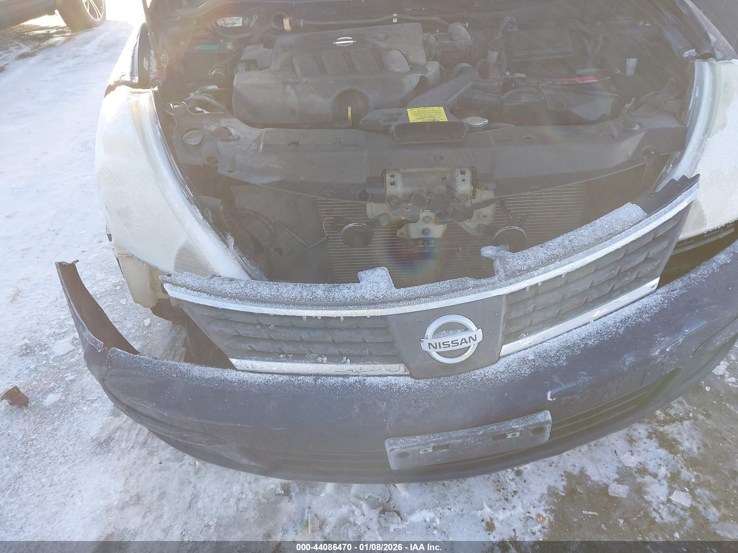 NISSAN VERSA image 6
