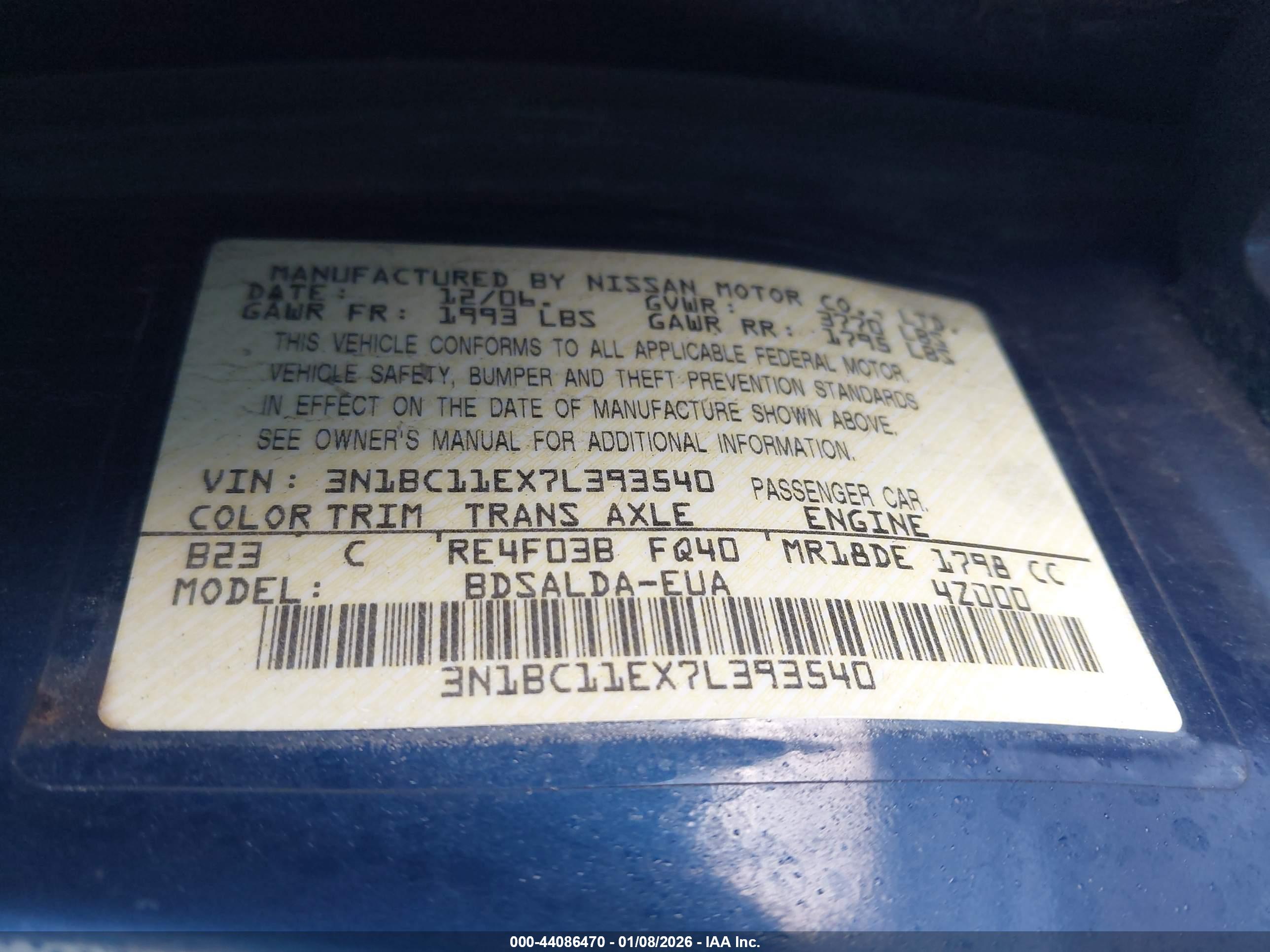 NISSAN VERSA image 9
