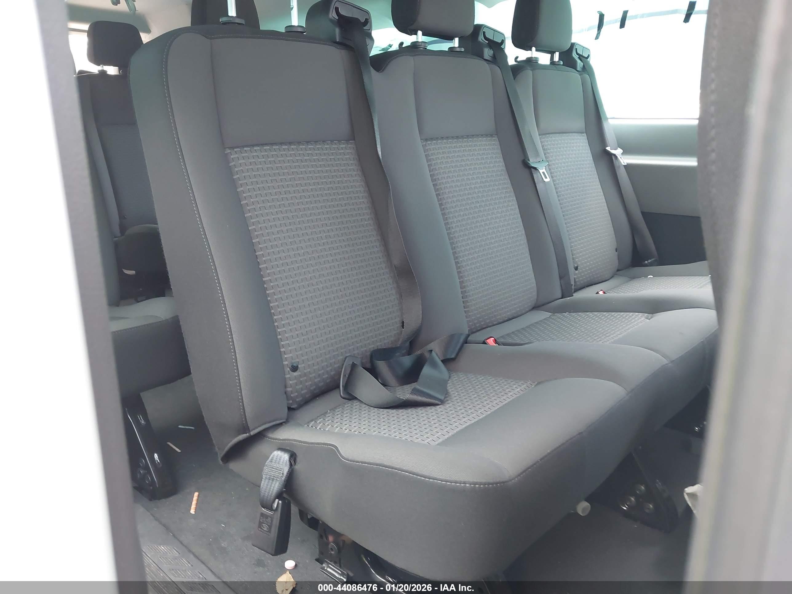 FORD TRANSIT-350 image 8
