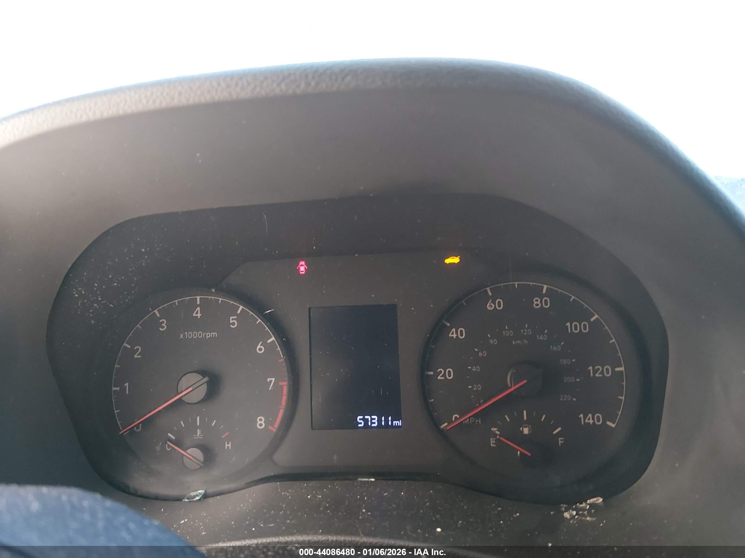 HYUNDAI ACCENT image 7