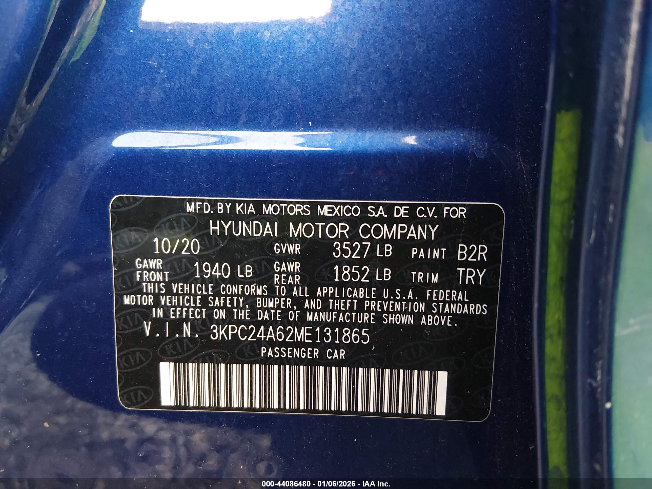 HYUNDAI ACCENT image 9