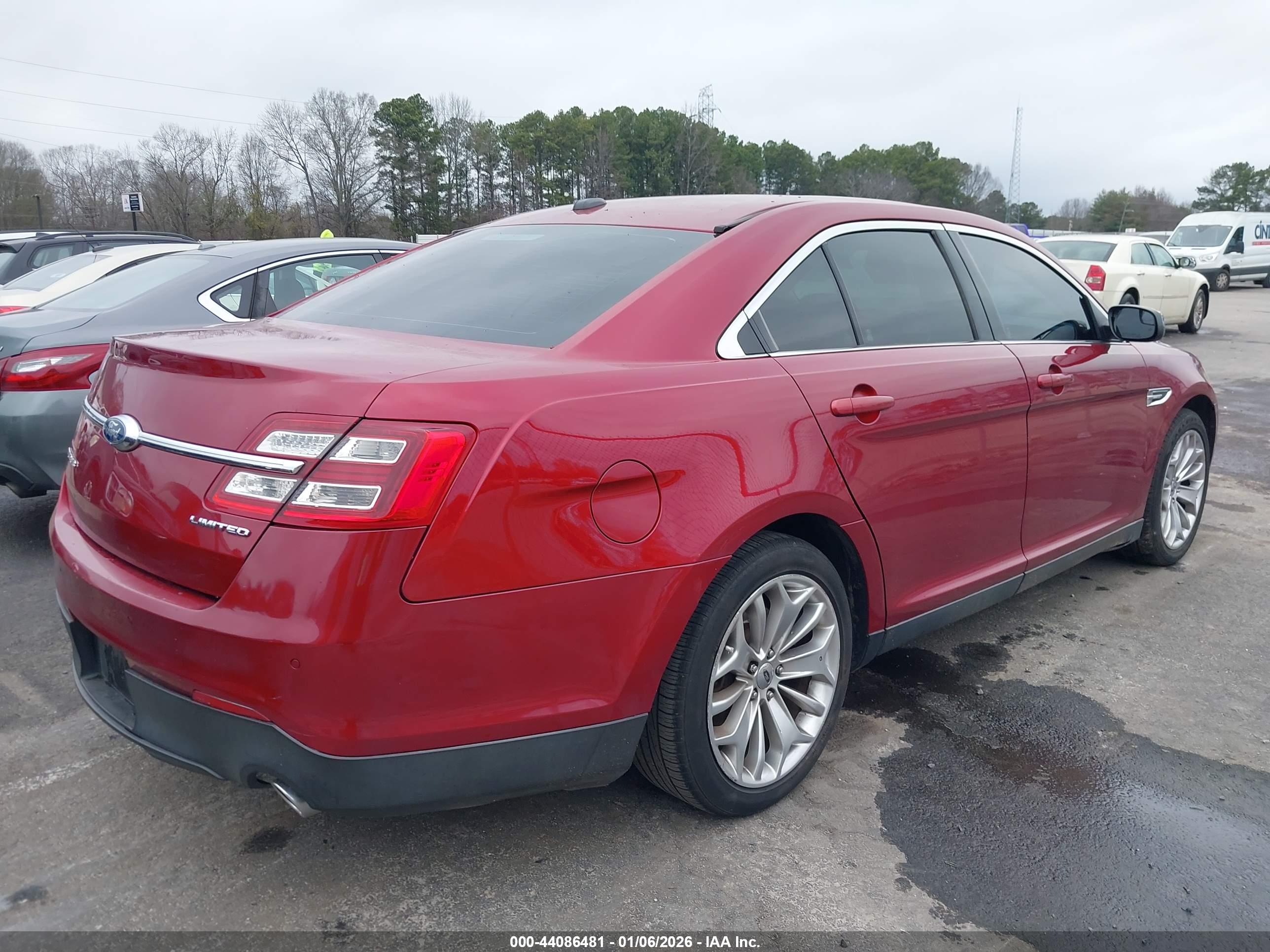 FORD TAURUS image 4