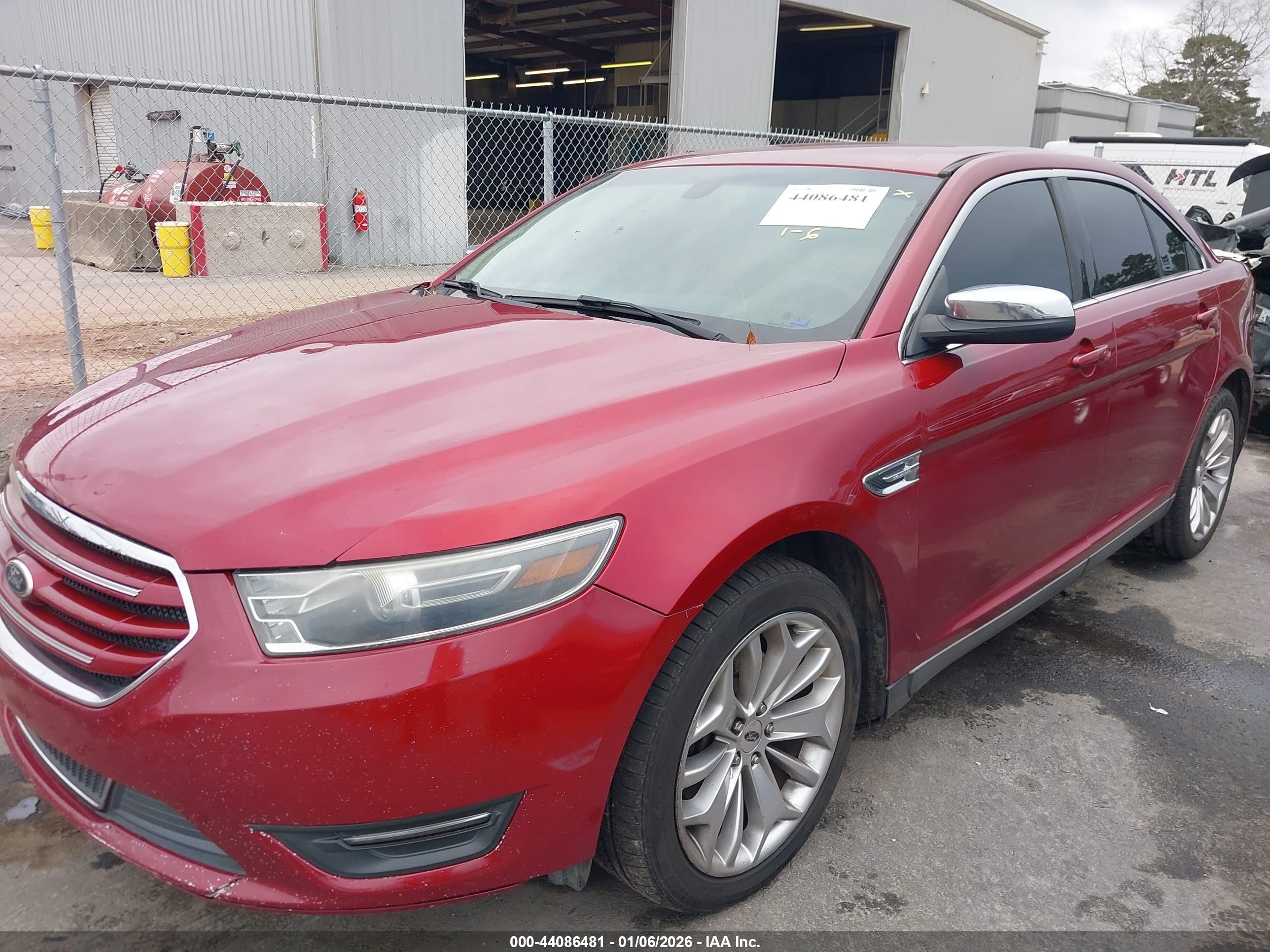 FORD TAURUS image 6