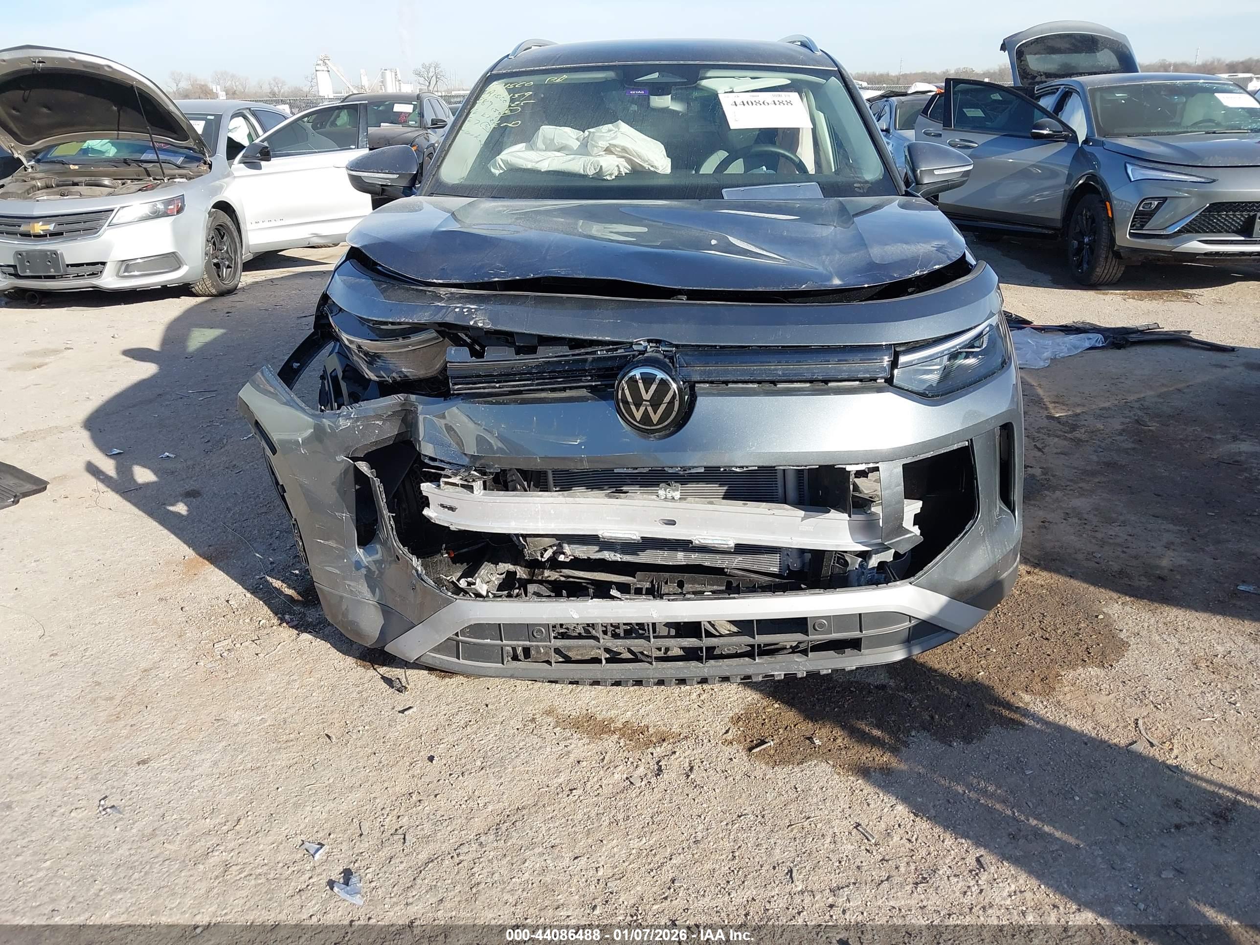 VOLKSWAGEN TIGUAN image 6
