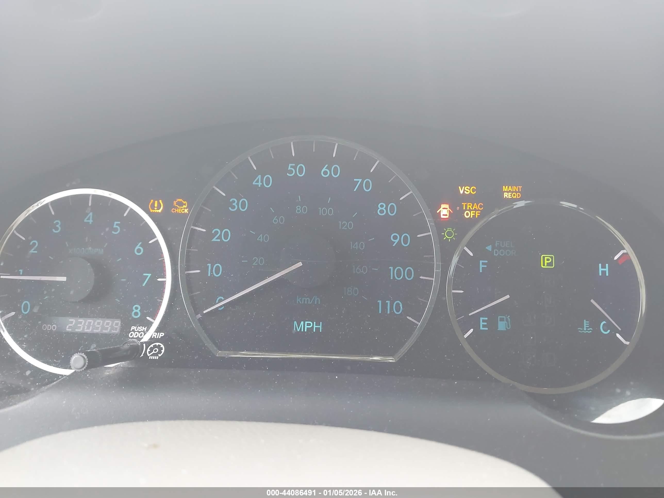TOYOTA SIENNA image 7