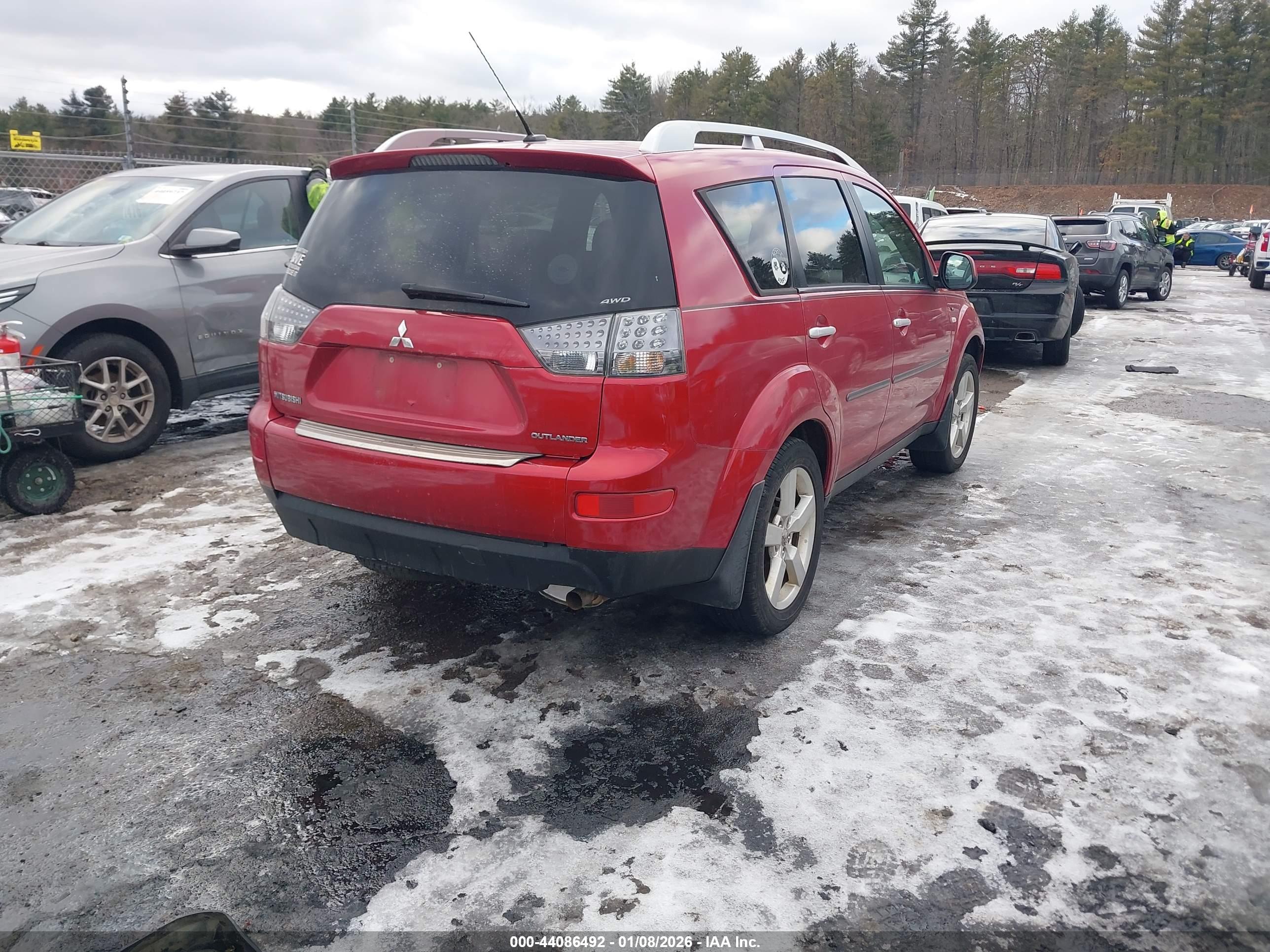 MITSUBISHI OUTLANDER image 4