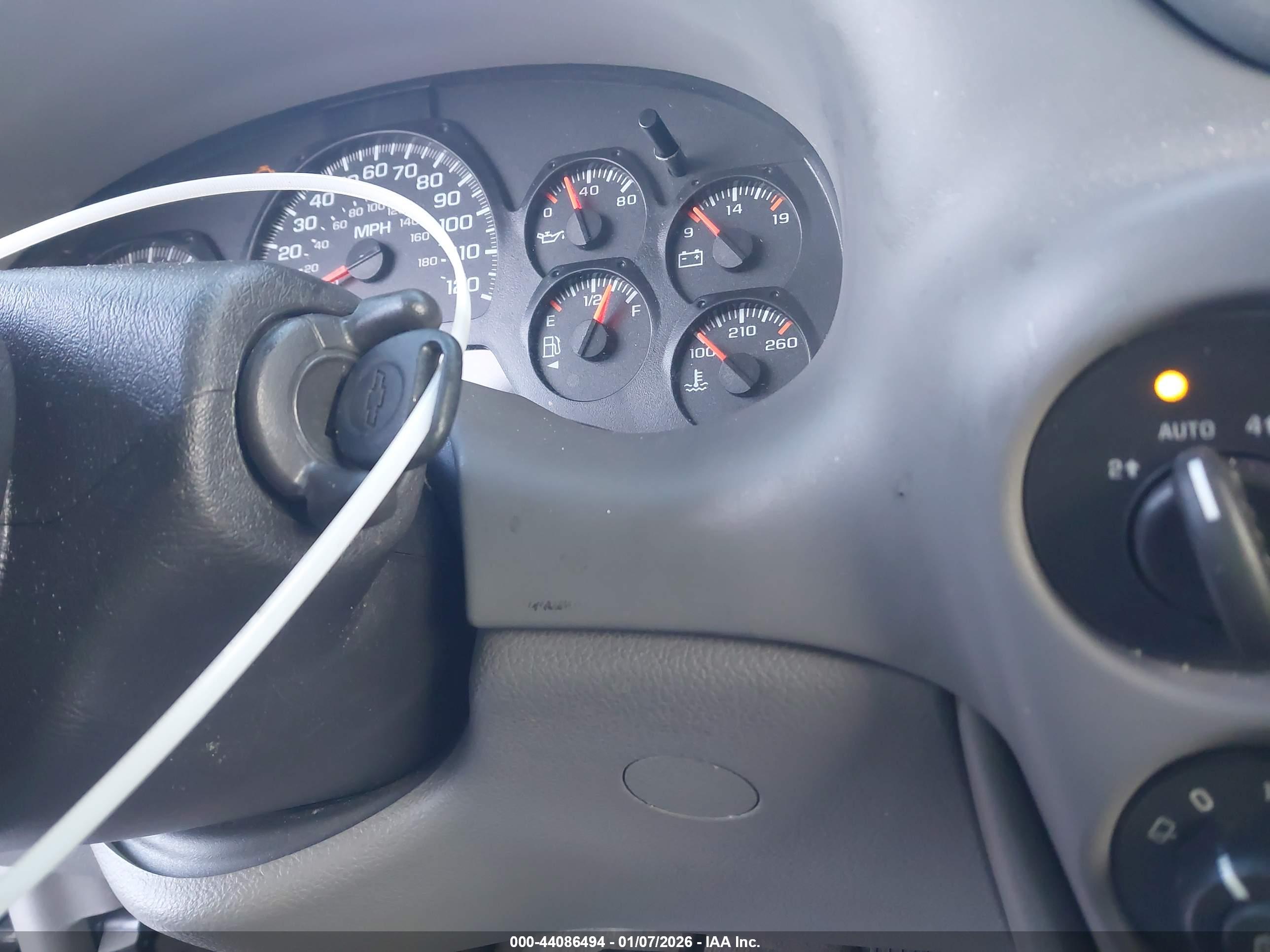 CHEVROLET TRAILBLAZER image 11