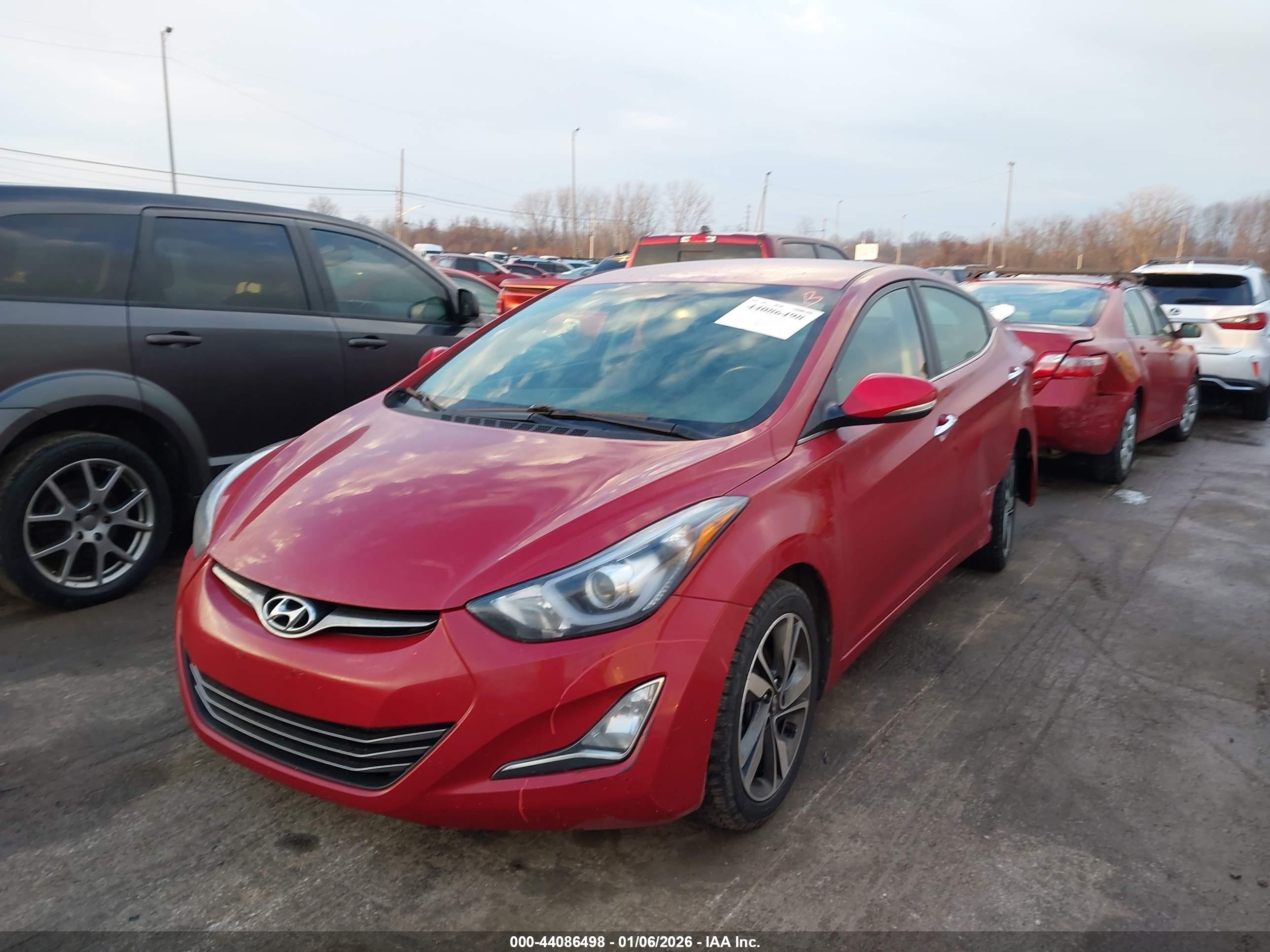 HYUNDAI ELANTRA image 2