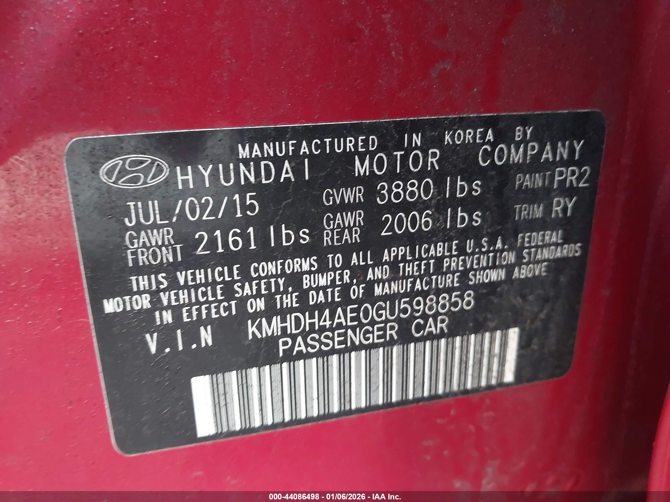 HYUNDAI ELANTRA image 9