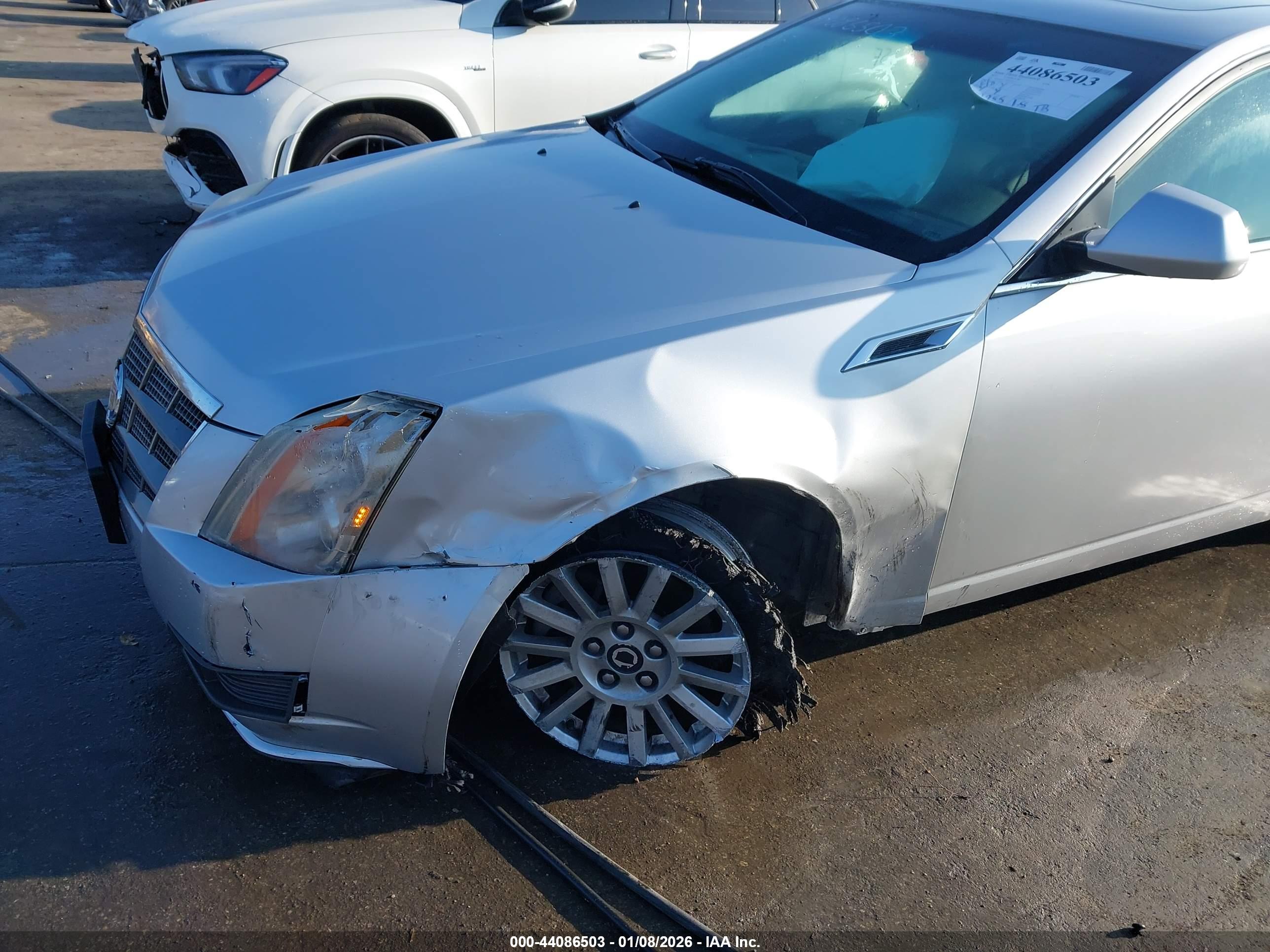 CADILLAC CTS image 6