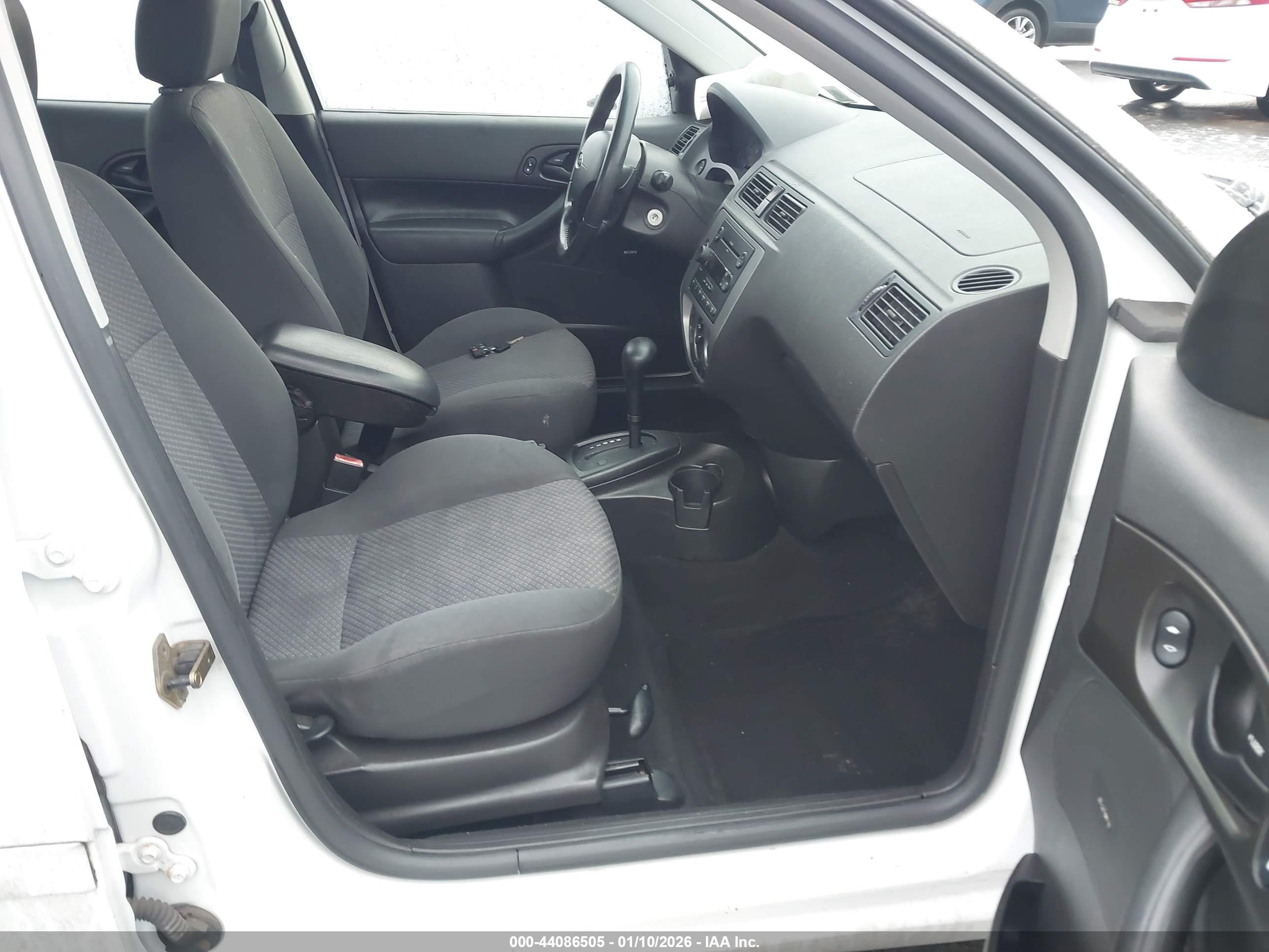 FORD FOCUS image 5
