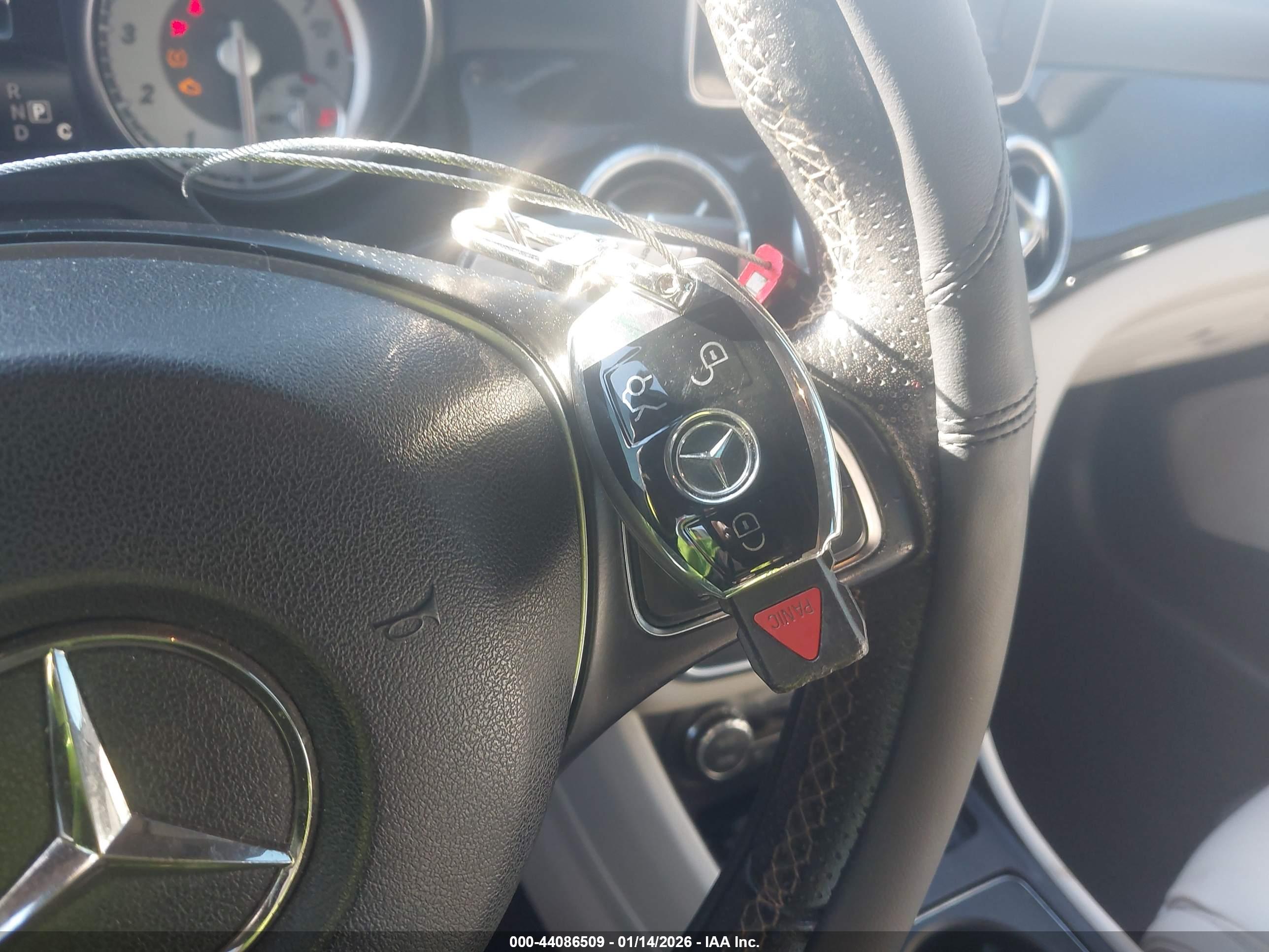 MERCEDES-BENZ CLA image 11