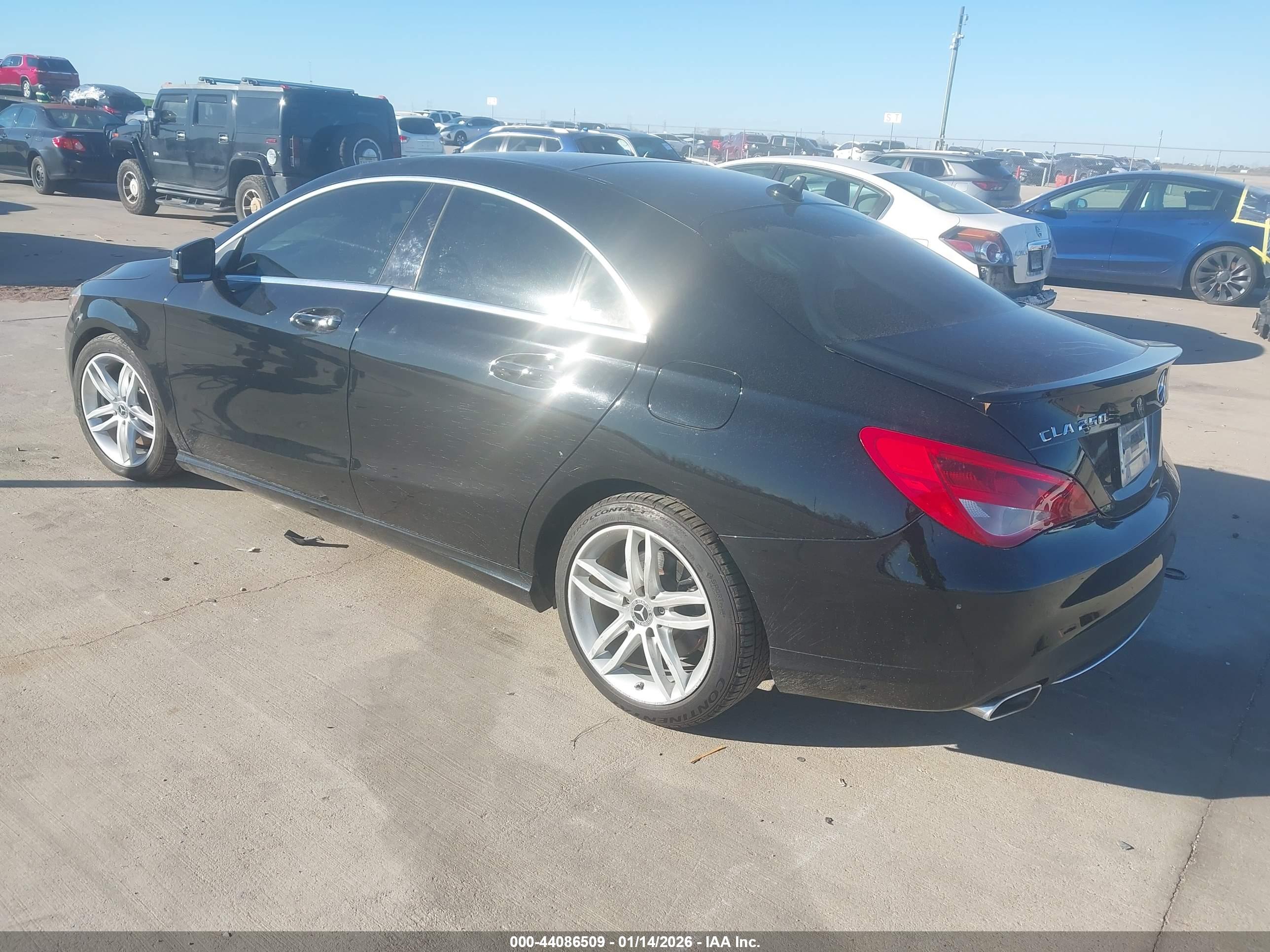 MERCEDES-BENZ CLA image 3