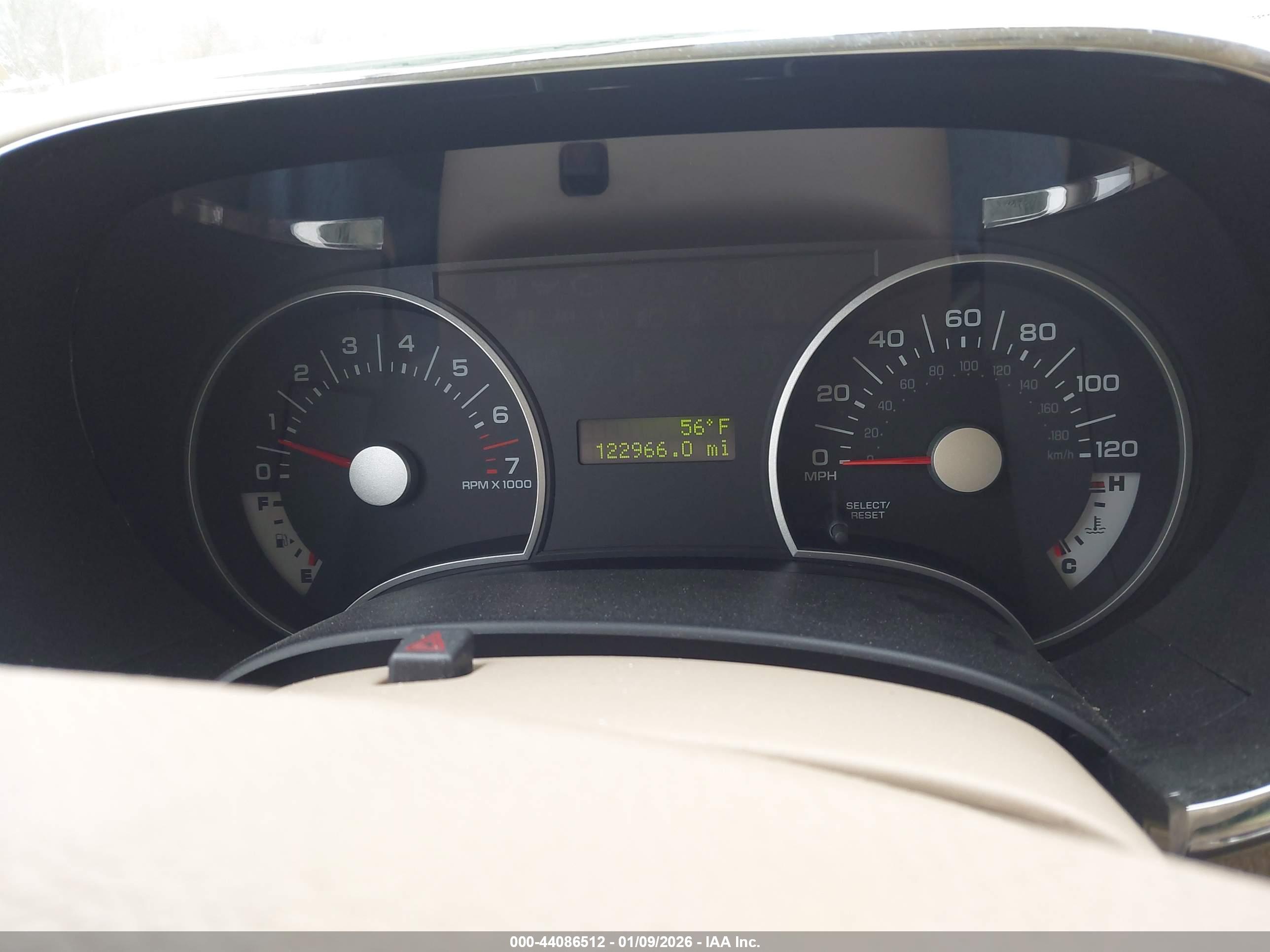 FORD EXPLORER image 7