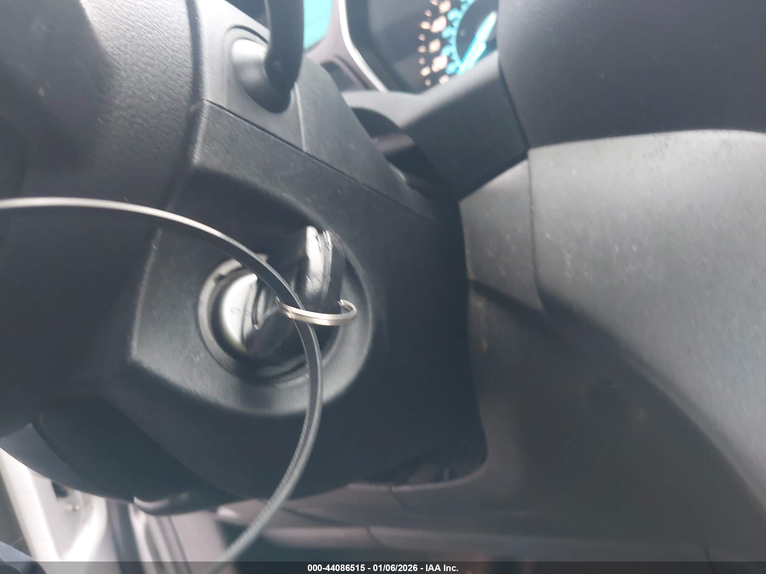 FORD ESCAPE image 11