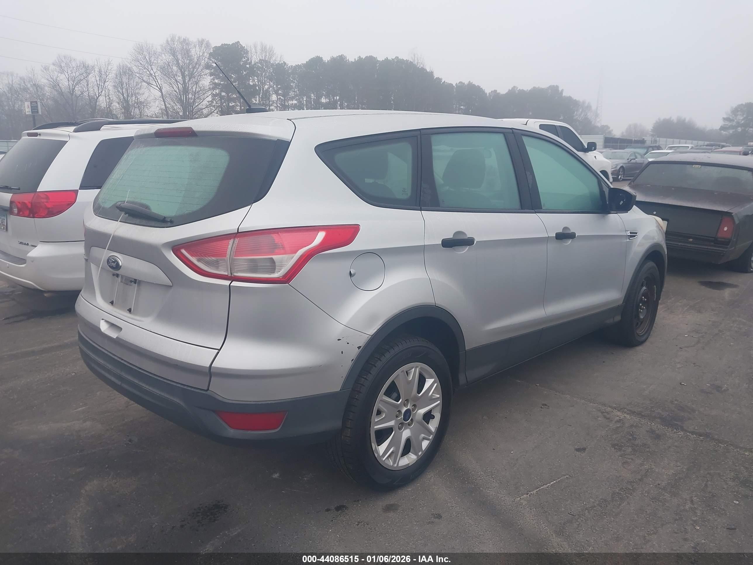 FORD ESCAPE image 4