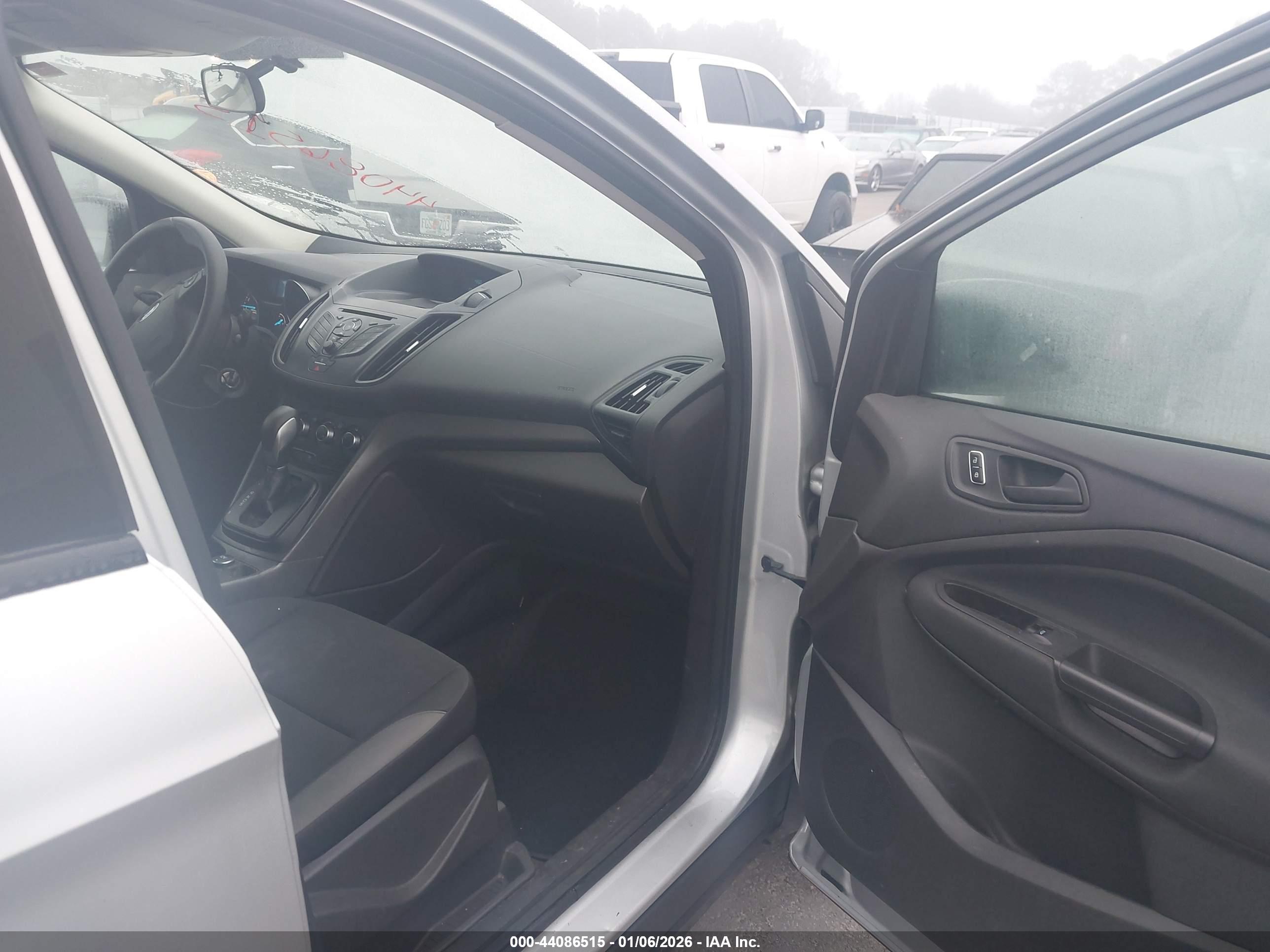 FORD ESCAPE image 5