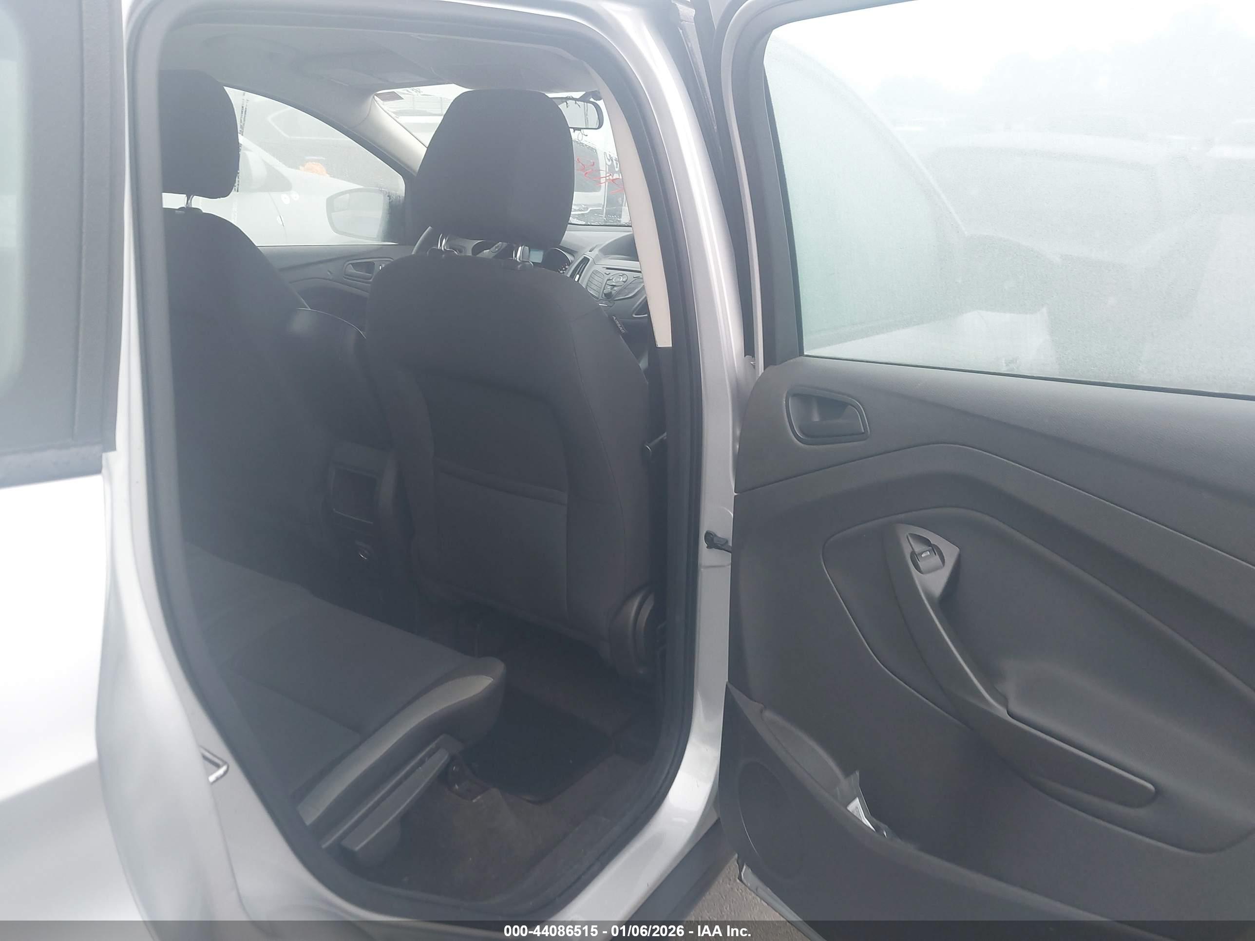 FORD ESCAPE image 8