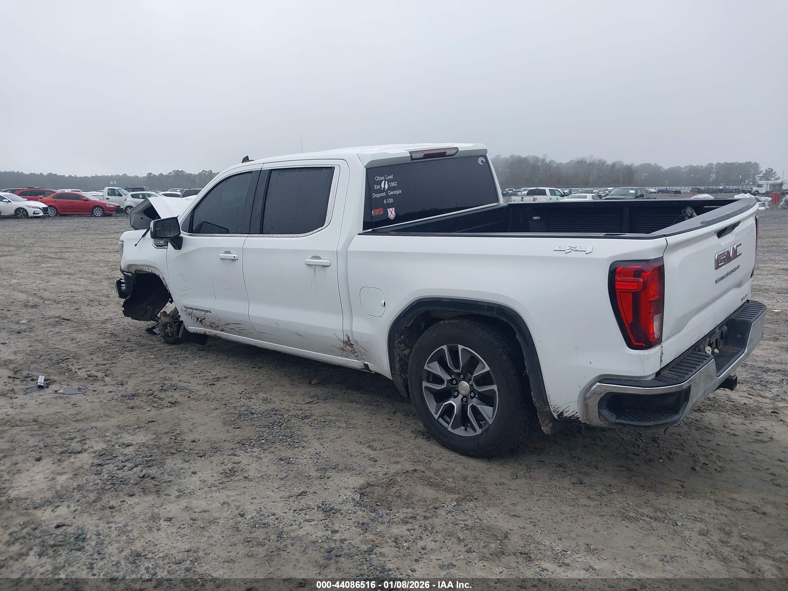 GMC SIERRA image 3