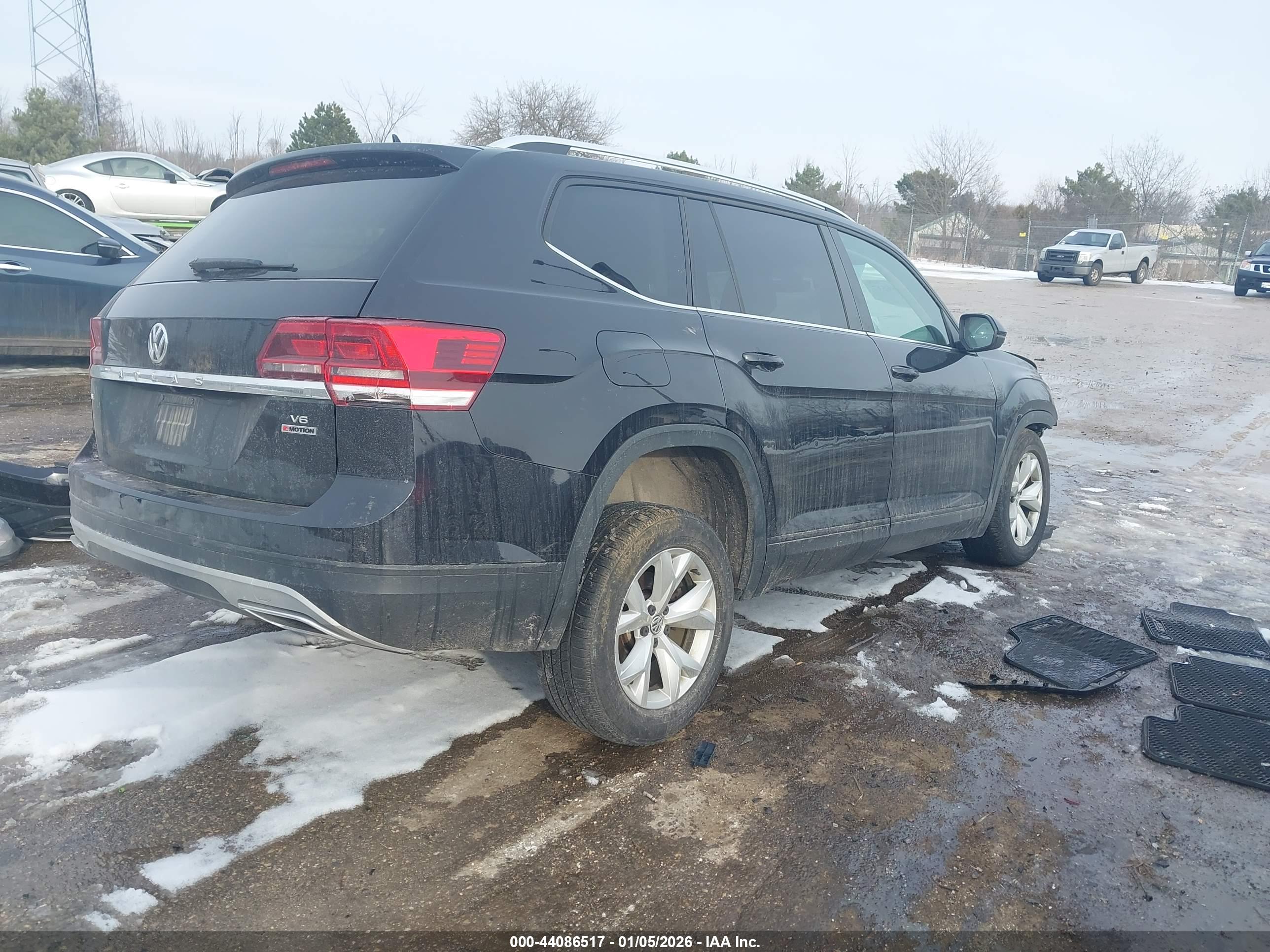 VOLKSWAGEN ATLAS image 4