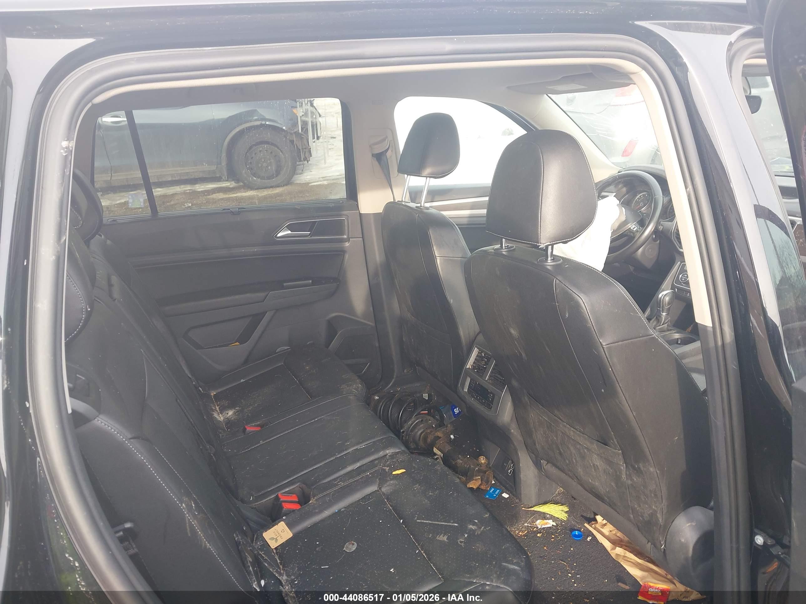 VOLKSWAGEN ATLAS image 8