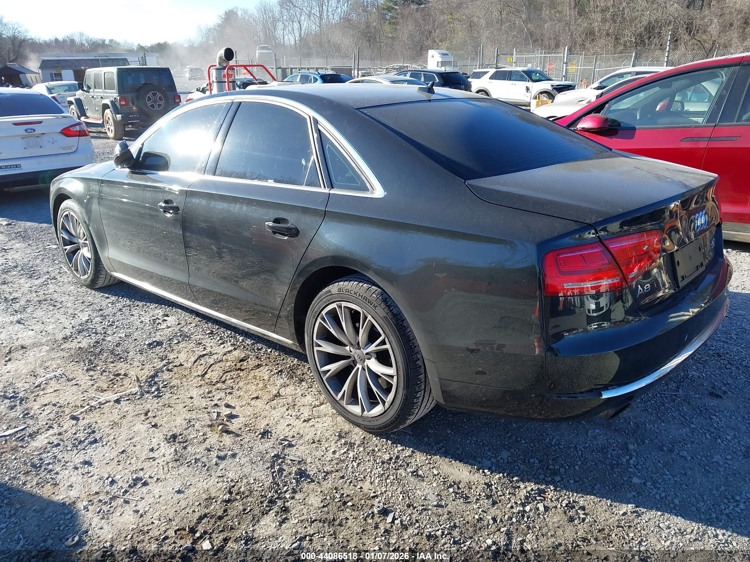 AUDI A8 image 3