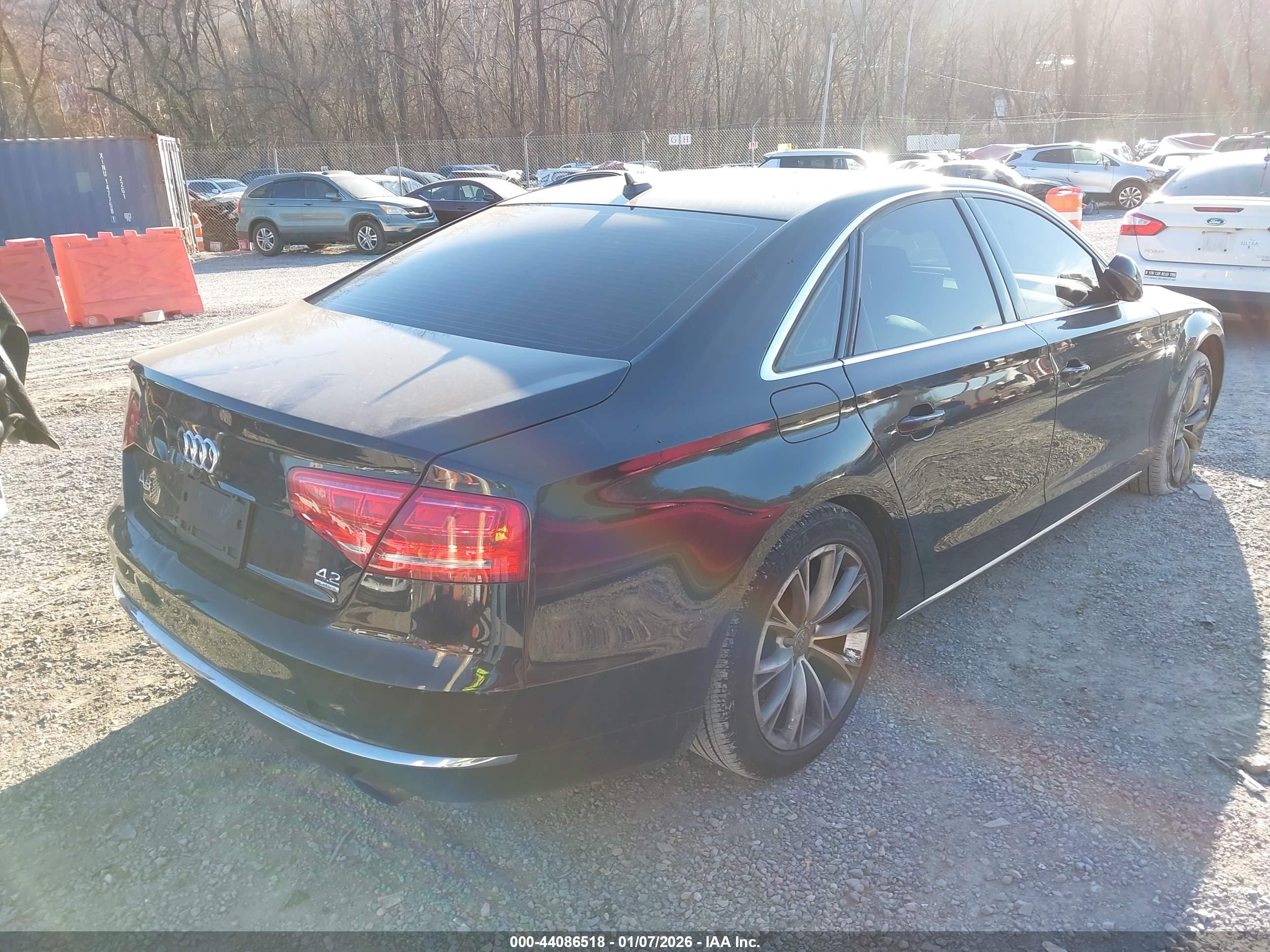 AUDI A8 image 4