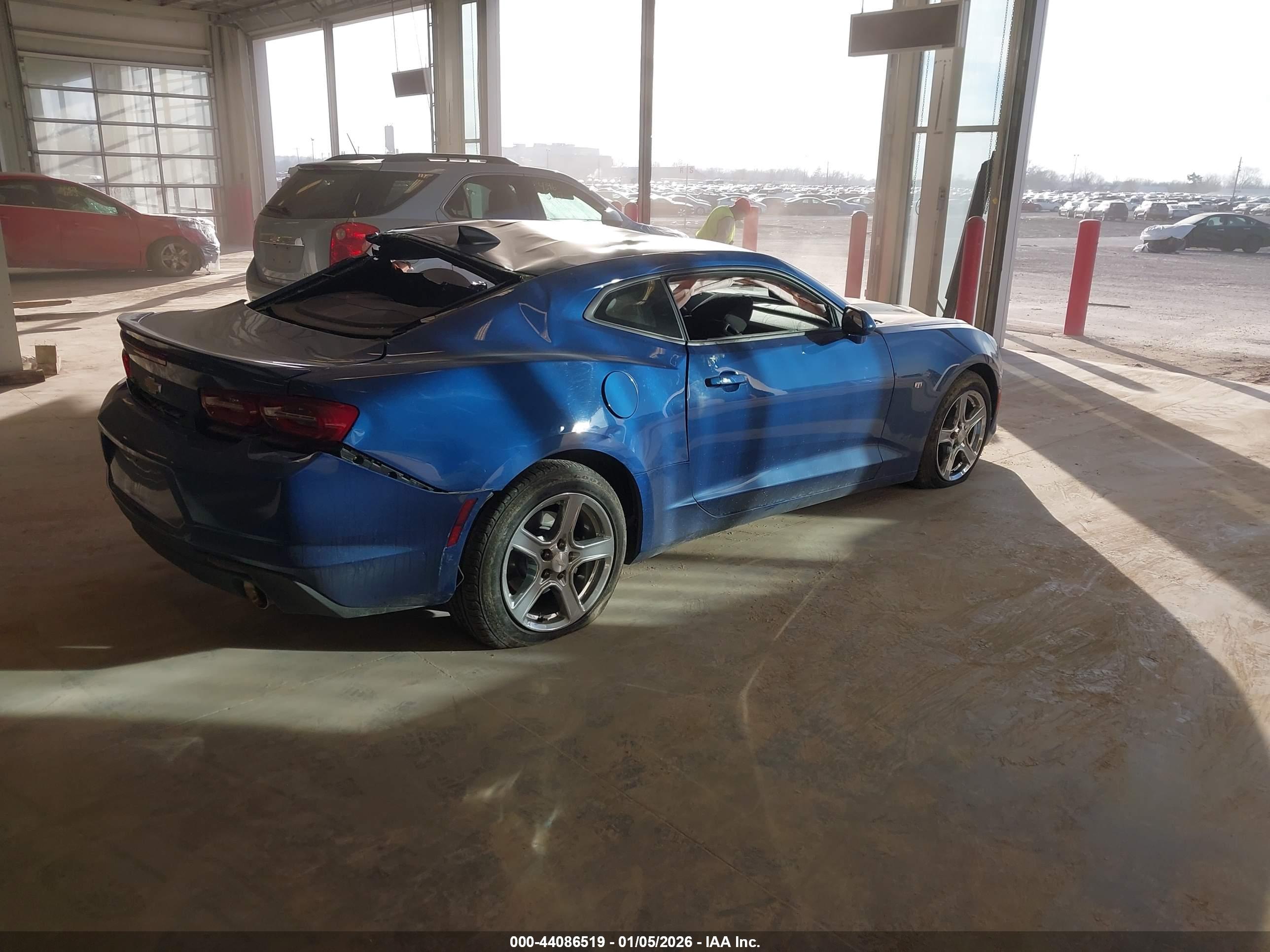 CHEVROLET CAMARO image 4