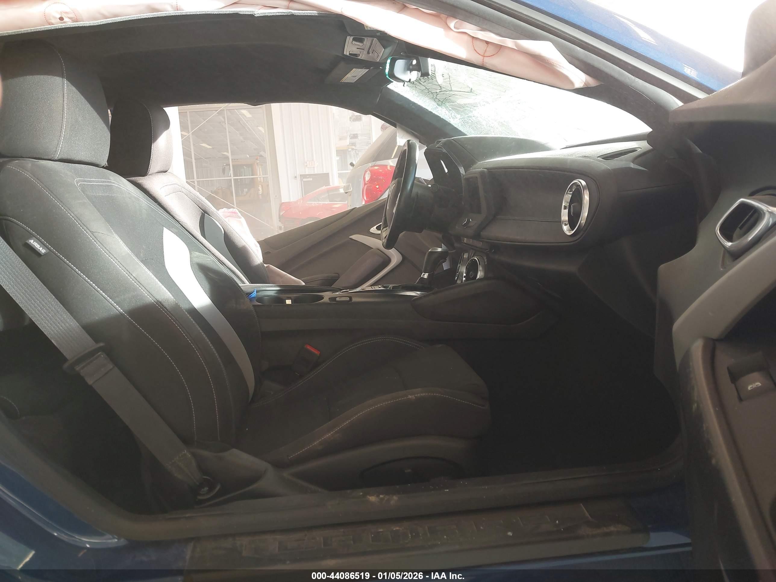 CHEVROLET CAMARO image 5
