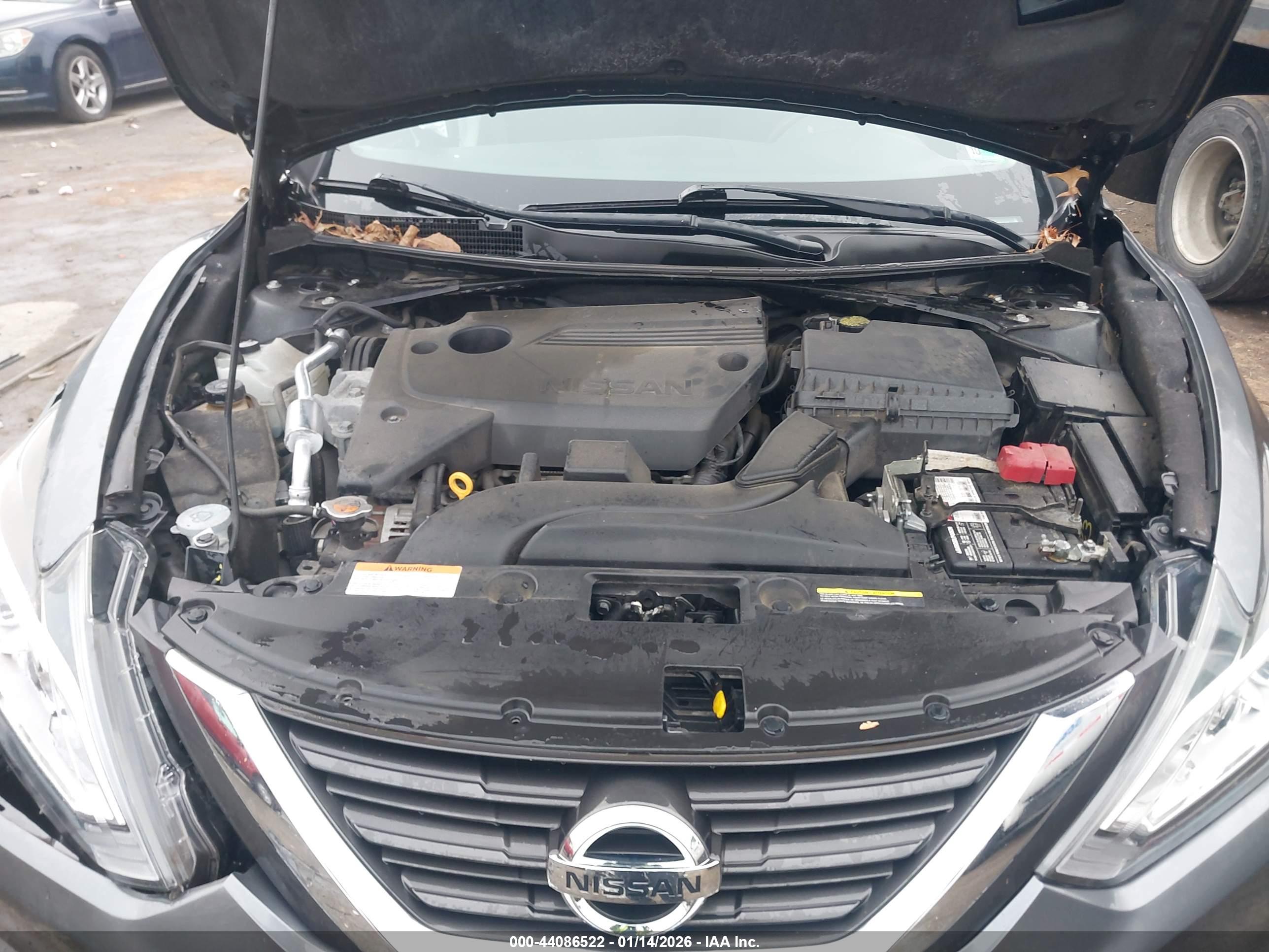 NISSAN ALTIMA image 10